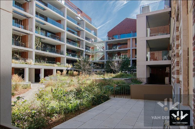 Interessant handelsgelijksvloers in Hasselt-Centrum foto 9