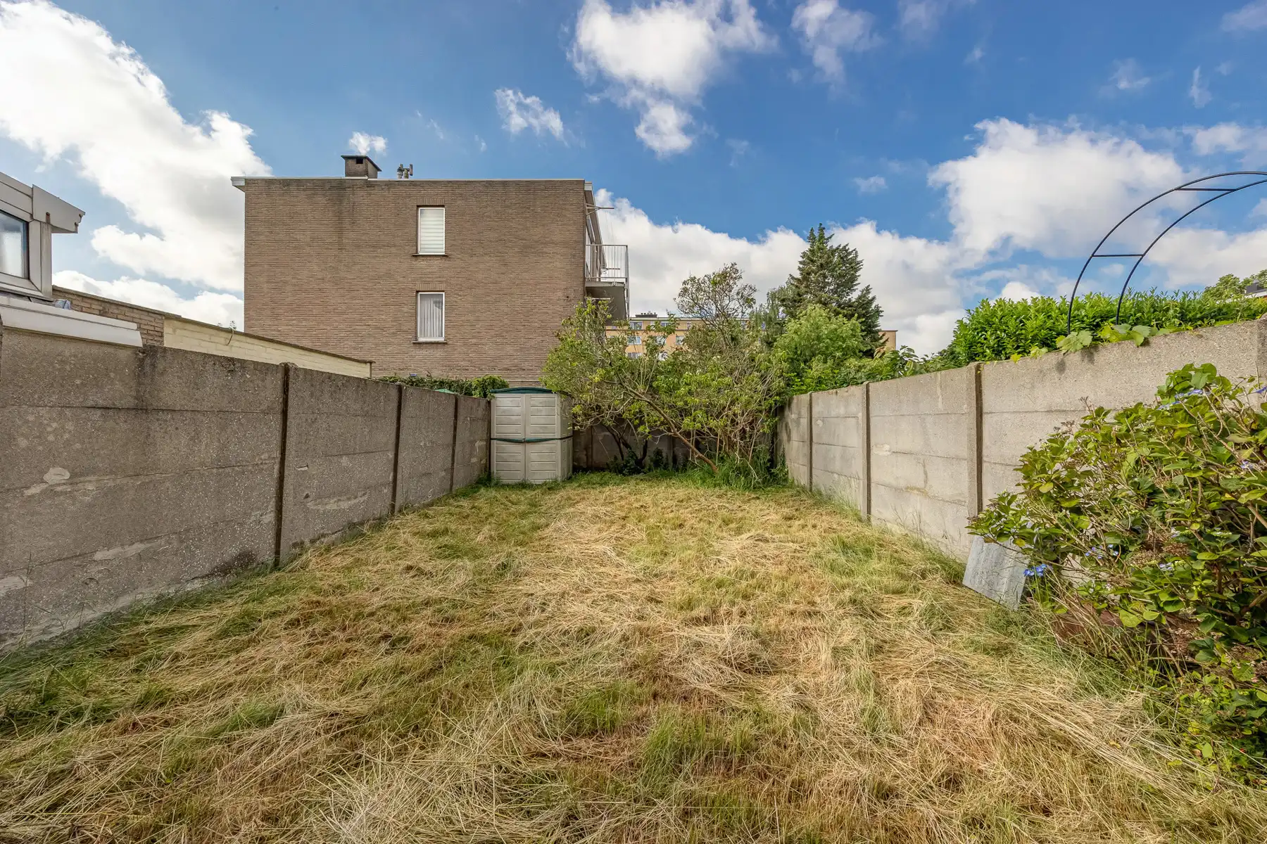 Bel-étage met potentieel en zonnige tuin in Merksem! foto 15
