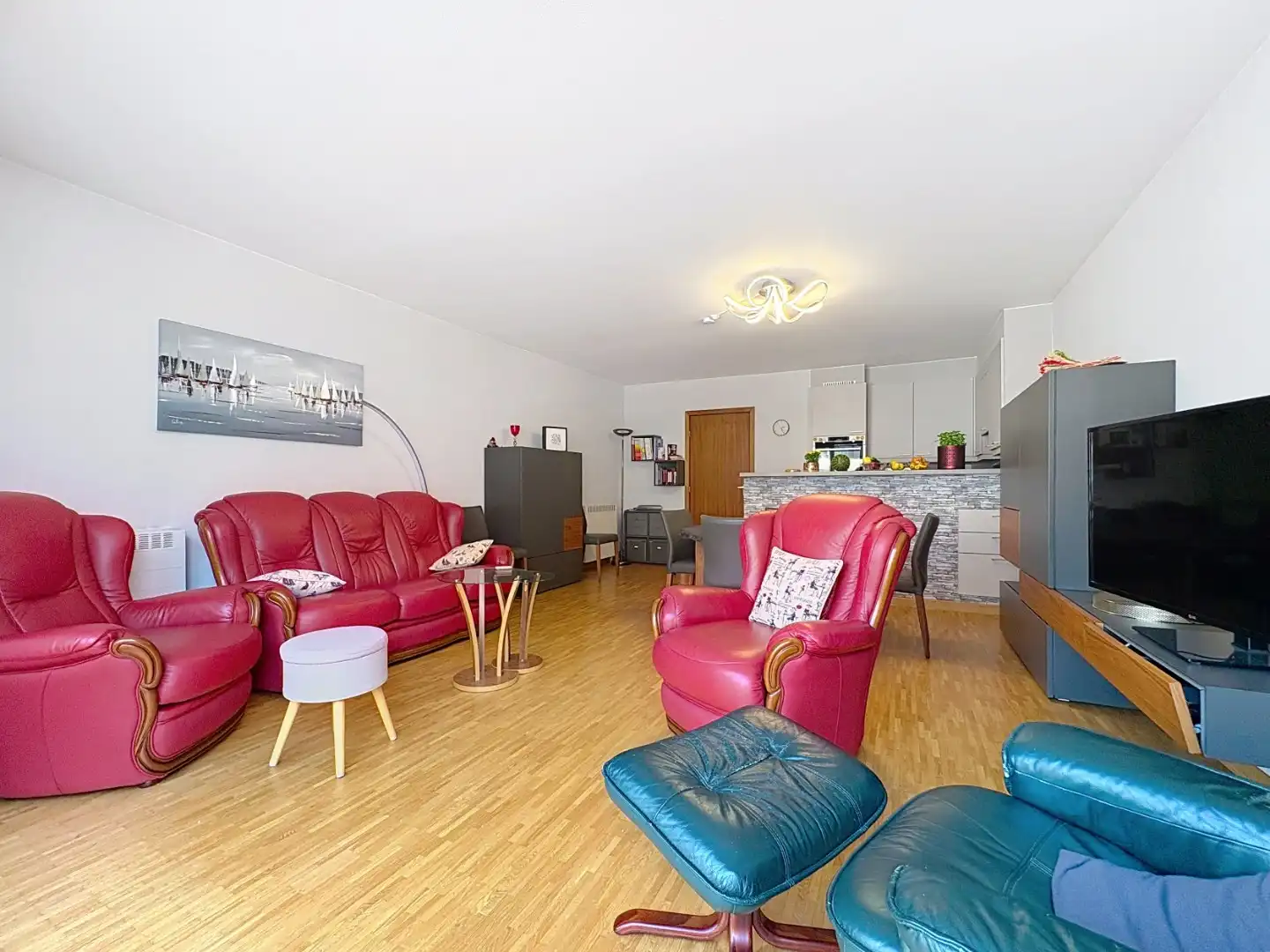 Instapklaar 2-slaapkamerappartement op toplocatie nabij zee foto 8