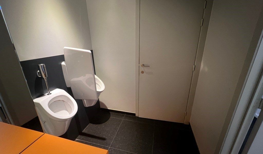 Bedrijfsgebouw met uitbreidingsmogelijkheden te koop in Ronse foto 25