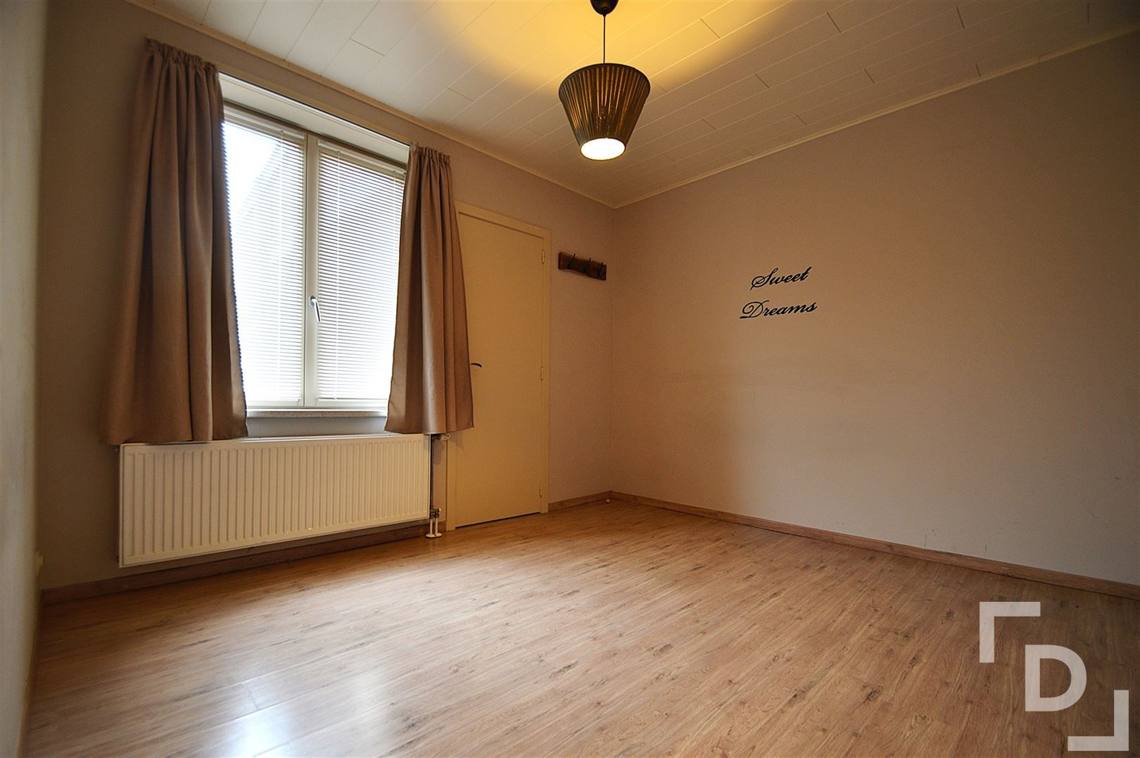 Stadswoning met 3 slaapkamers te huur op centrale locatie te Ieper. foto 7