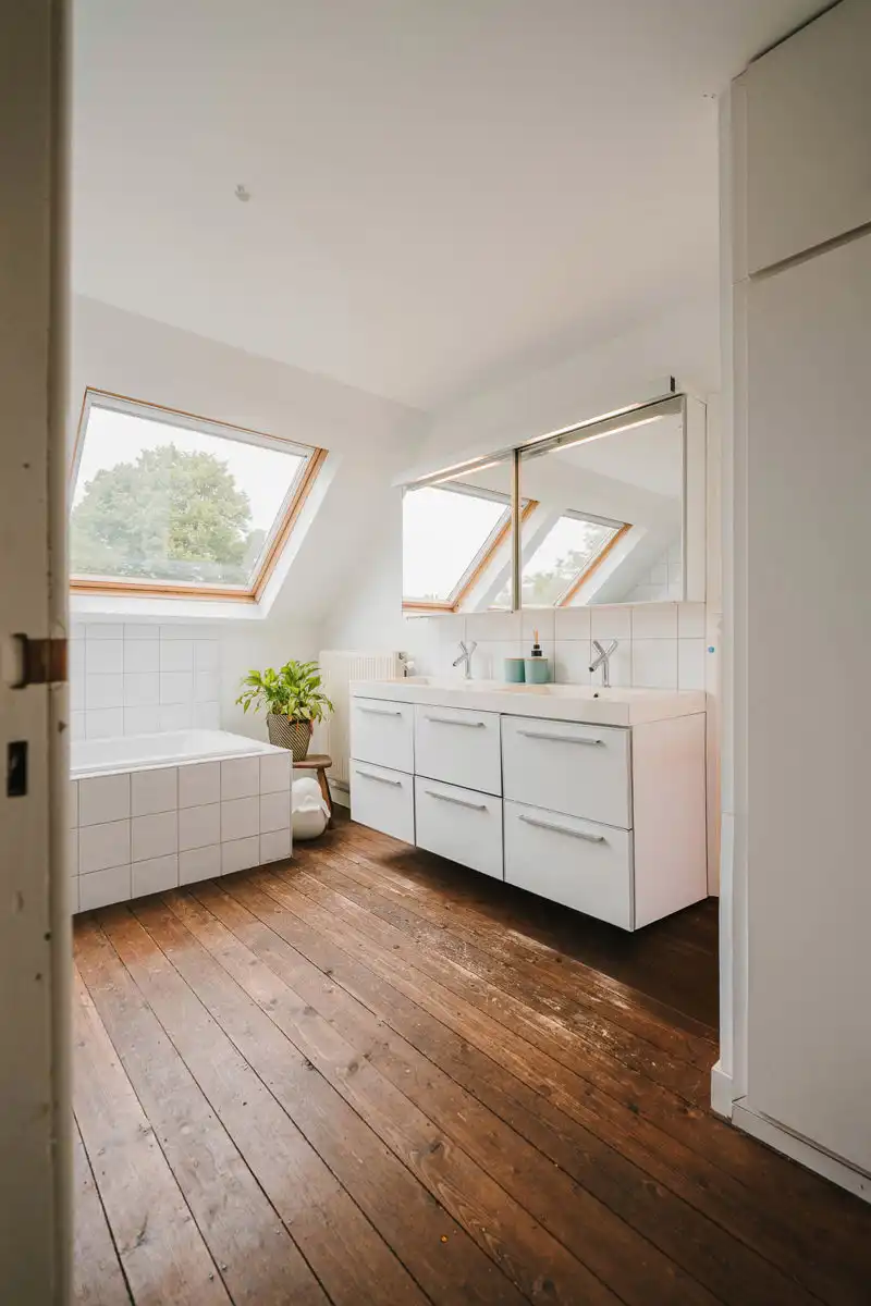 Prachtig herenhuis vol karakter met een gezellige tuin foto 25