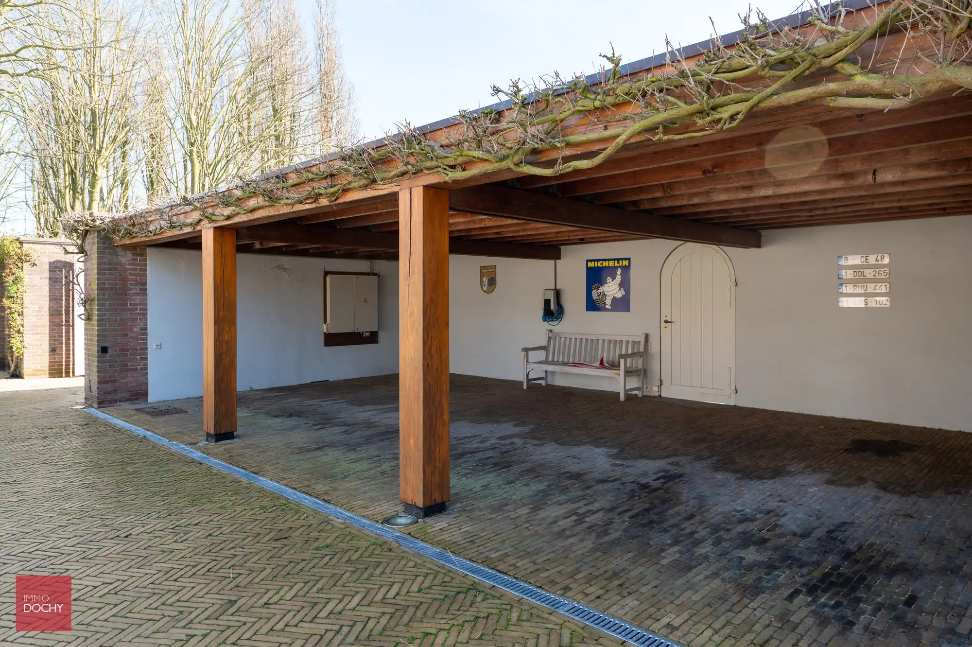 Zeer goed onderhouden ruime villa op 5.328m² foto 23