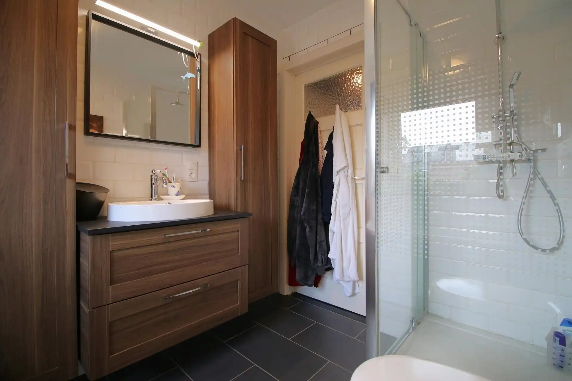 Gerenoveerde woning met tuin in rustige buurt foto 20