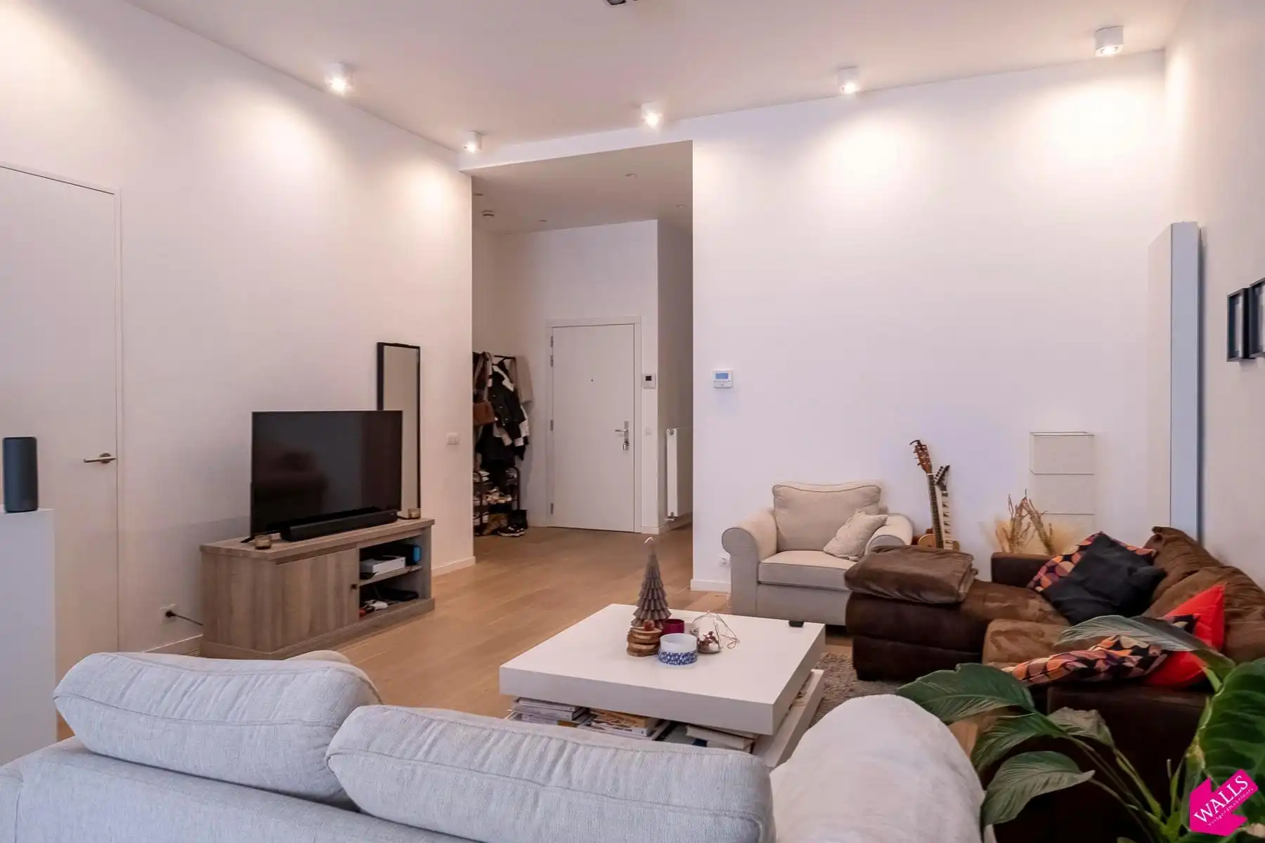 Gemeubeld appartement op het bruisende Zuid ! foto 9