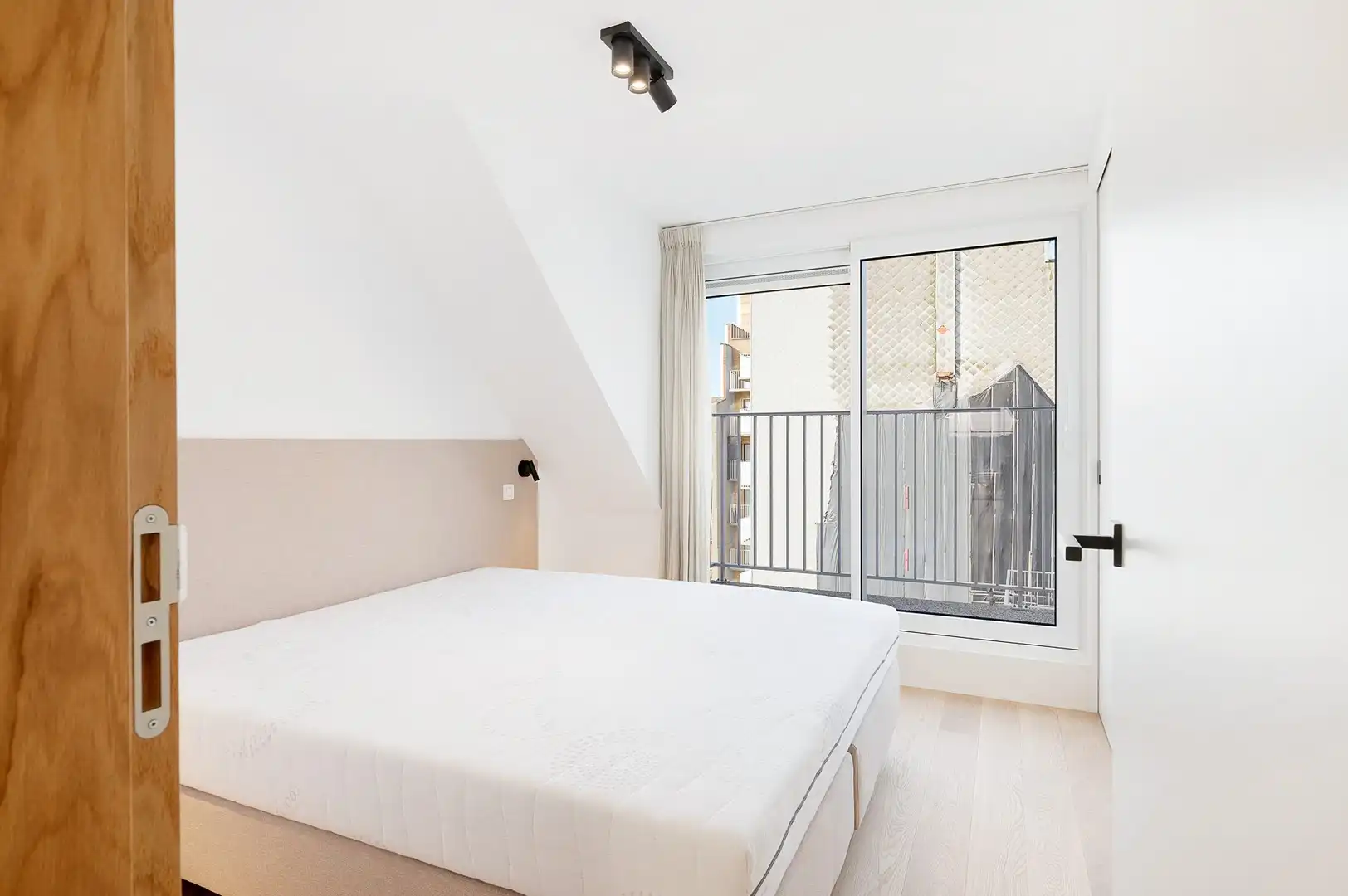 Zonnig gerenoveerd duplex penthouse appartement te Zoute foto 15