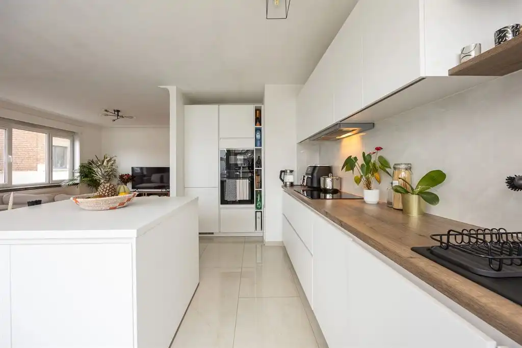 Lichtrijk appartement met 3 SLK foto 2