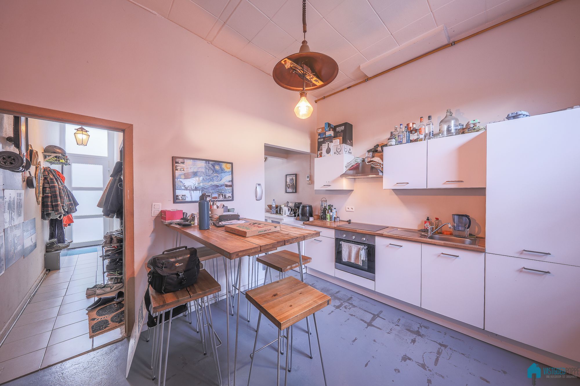 Ruime instapklare woning met terras foto 2