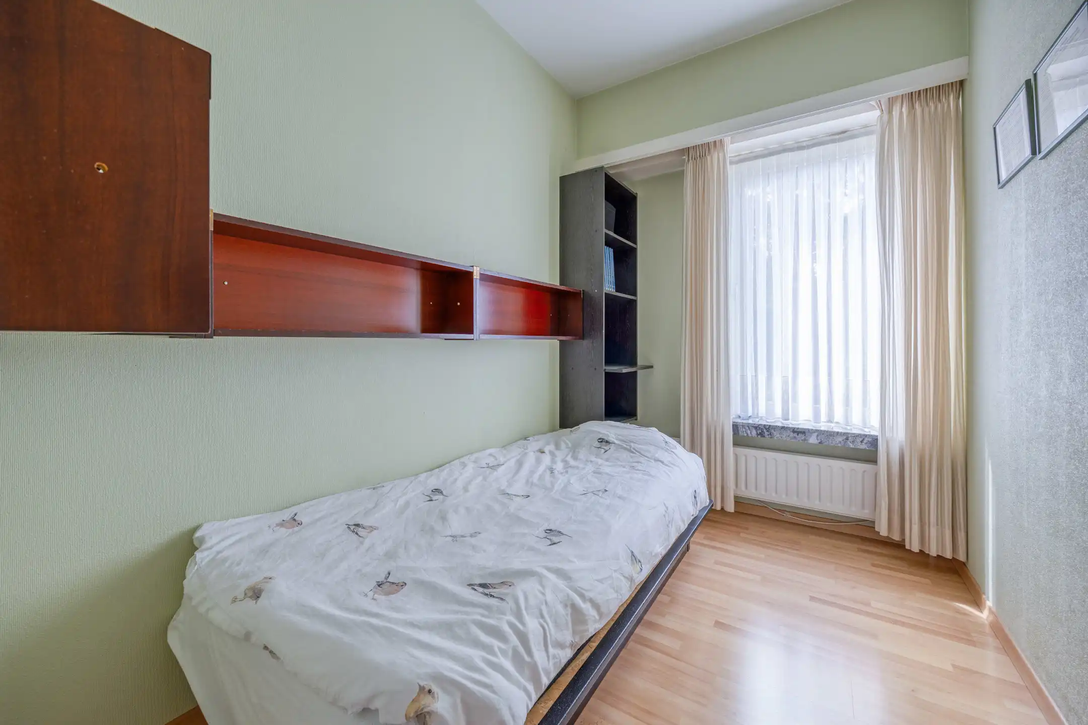 Ruime gezinswoning met 5 slaapkamers in rustige wijk foto 13