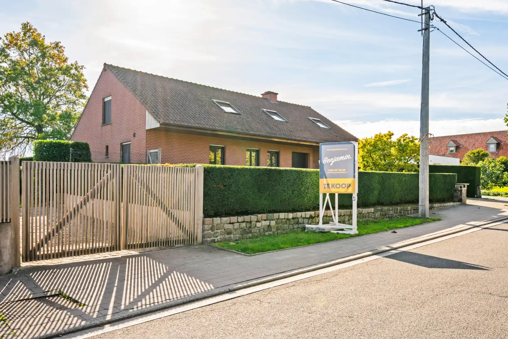 Ruime instapklare open woning met 6 slaapkamers, zuidgerichte tuin en landelijk verzicht in Dadizele foto 3
