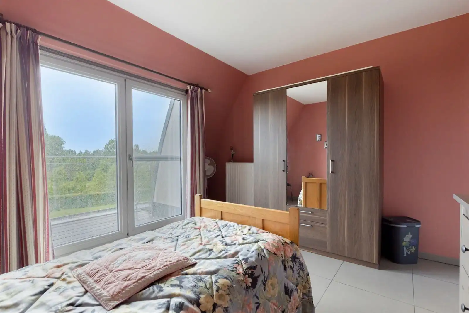 Ruim en recent duplex-appartement (120m²) met 4 terrassen en garage foto 21