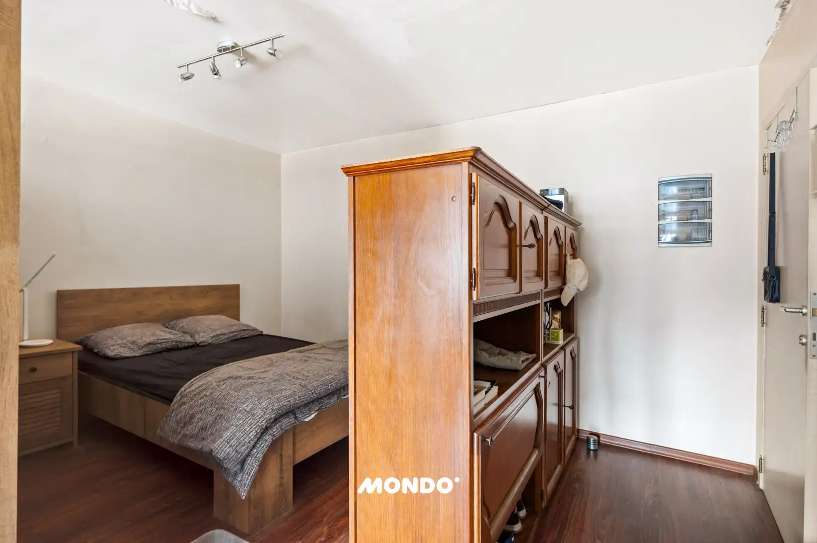 Gebouw met magazijn, appartement en studio in het centrum van Willebroek! foto 22