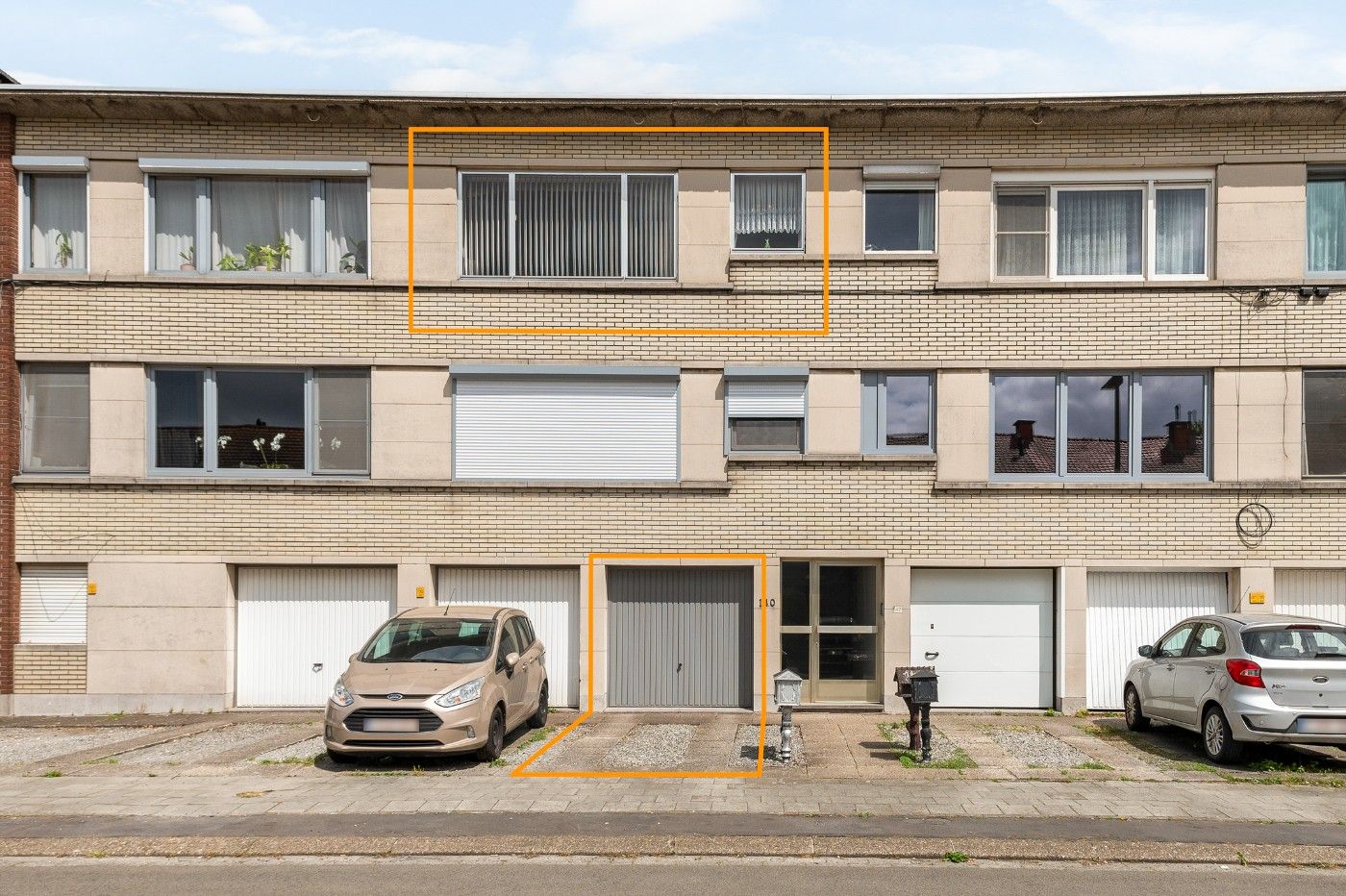 Hoofdfoto van de publicatie: Op te frissen app. op 2e verd. met 2slpk., garage, berging en tuin