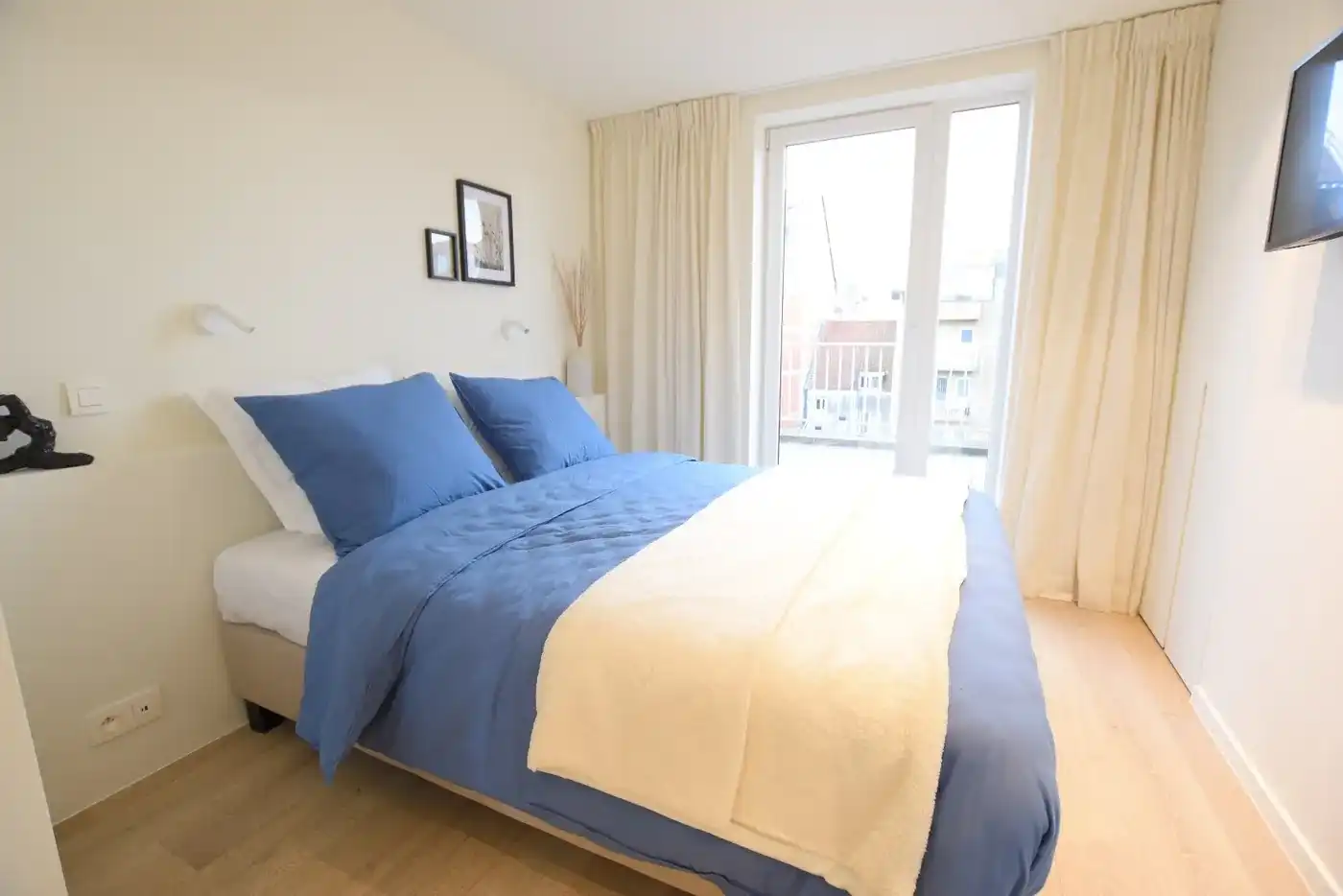Schitterend gerenoveerd penthouse met een zonneterras en een prachtig zijdelings zeezicht  foto 11
