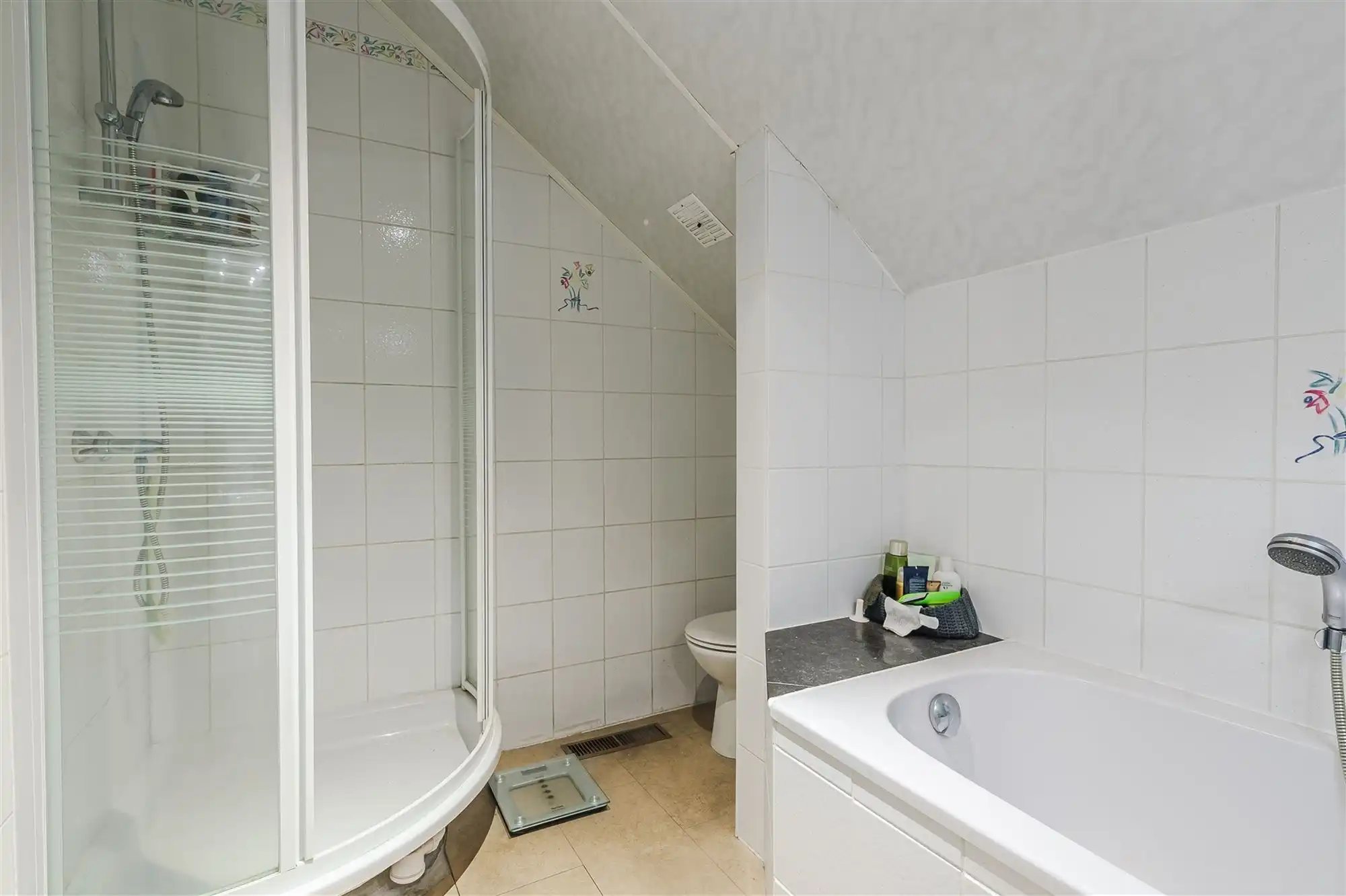 Stijlvolle bel-etagewoning met zonnige tuin foto 33