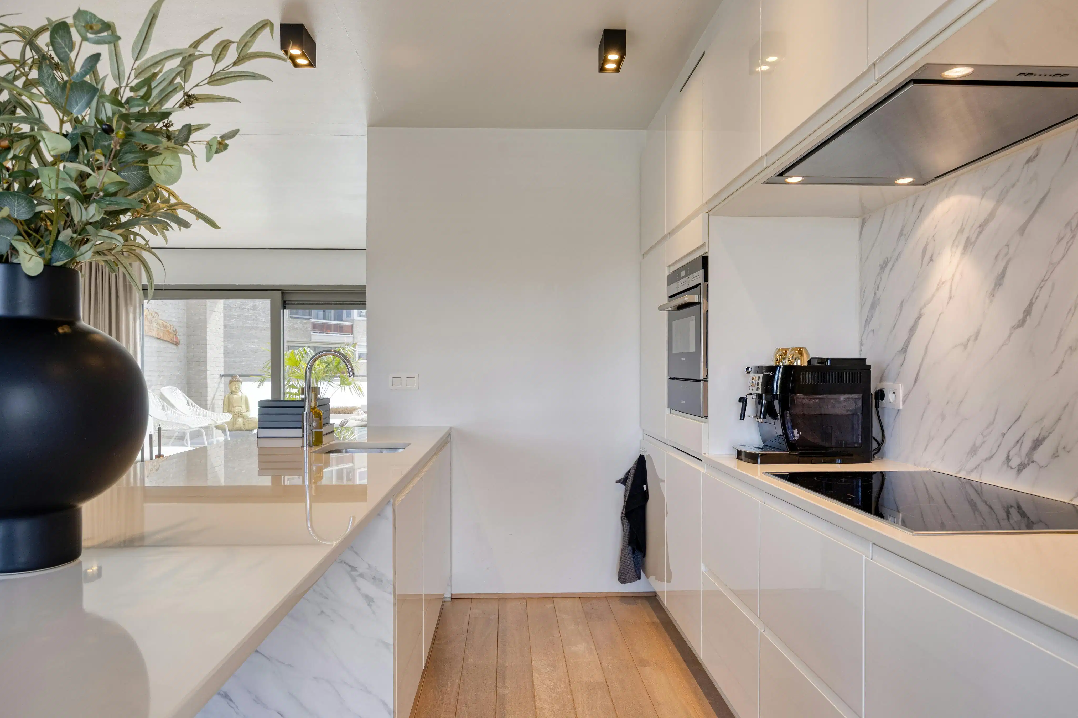 Prachtig appartement met garage te koop in Maaseik foto 10