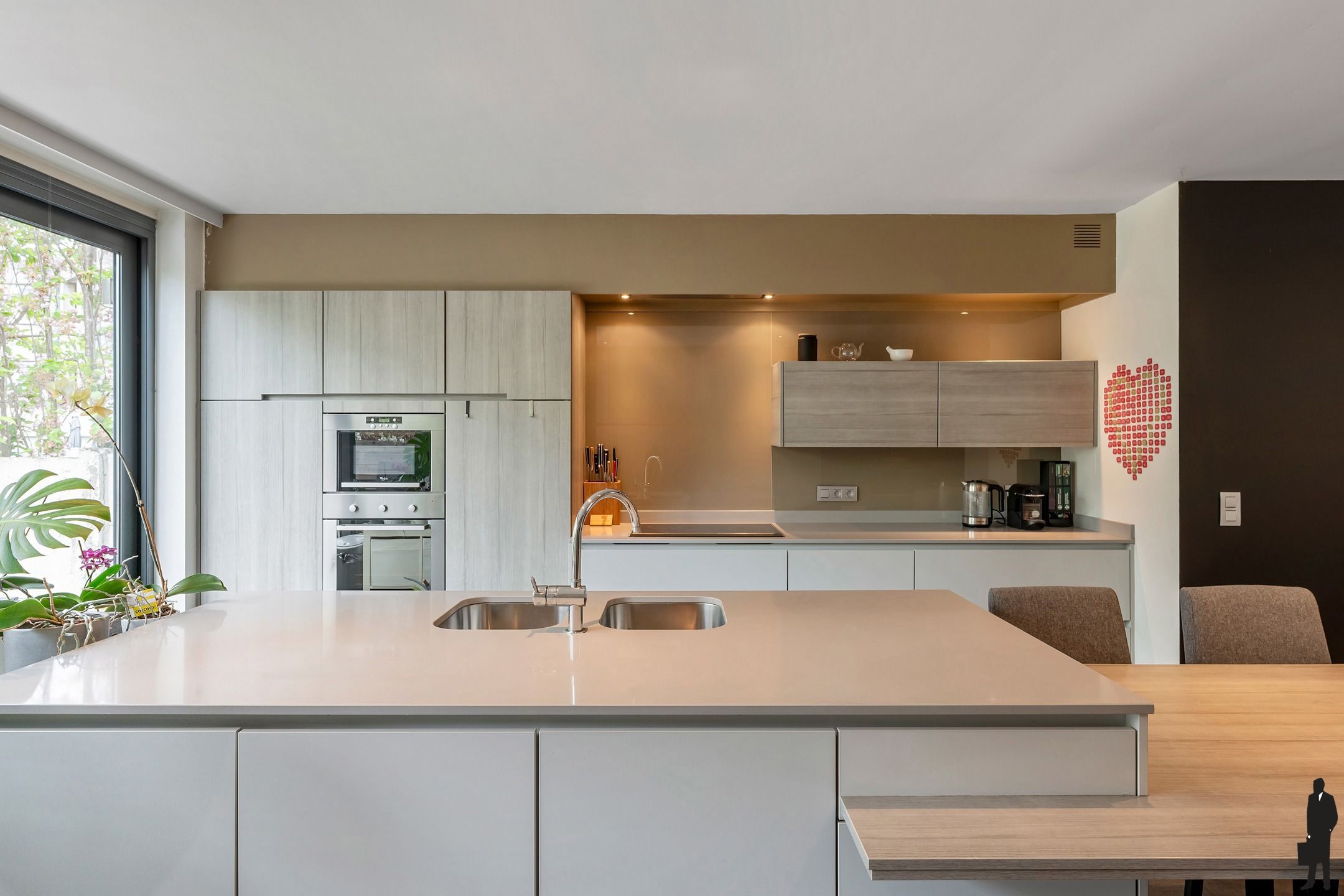 Prachtige woning met tuin op een toplocatie foto 6