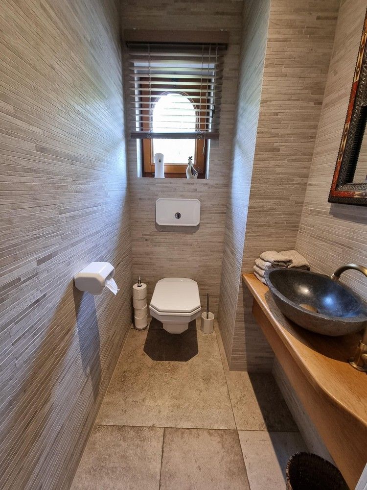 Spaanse villa, zeer rustig gelegen en gekaderd in een mooi verzorgde tuin voorzien van zwembad foto 23