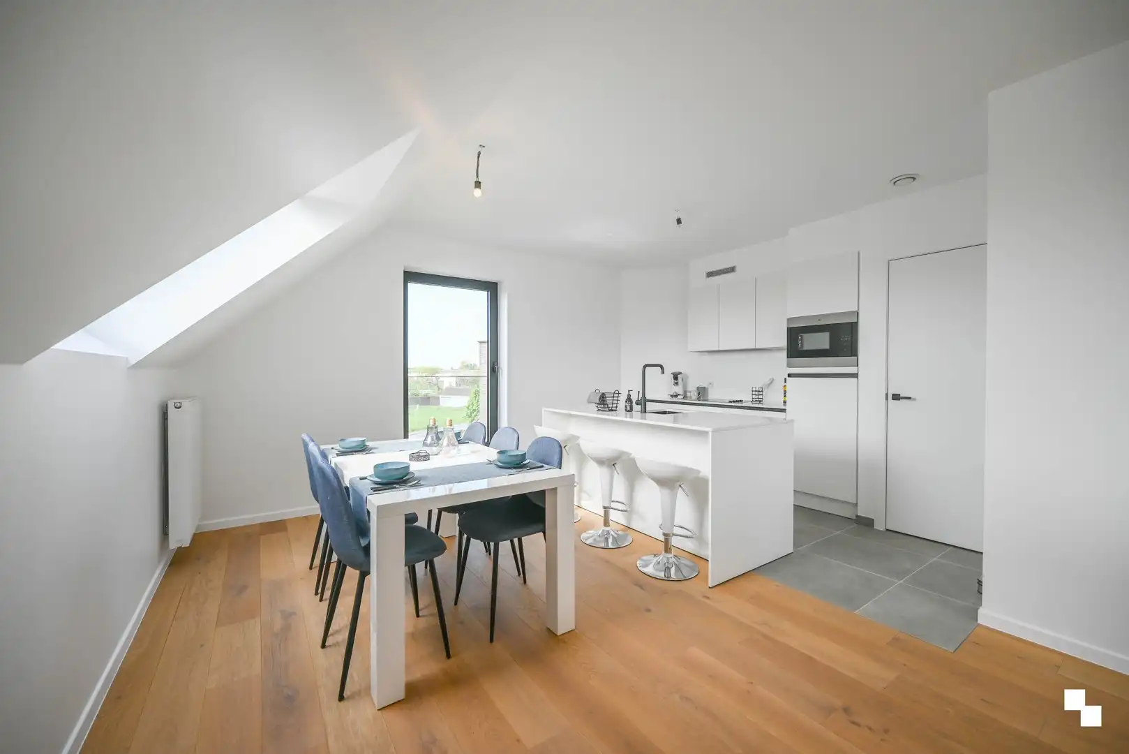 Energiezuinig tweeslaapkamerappartement met terras in Beveren-Leie! foto 8