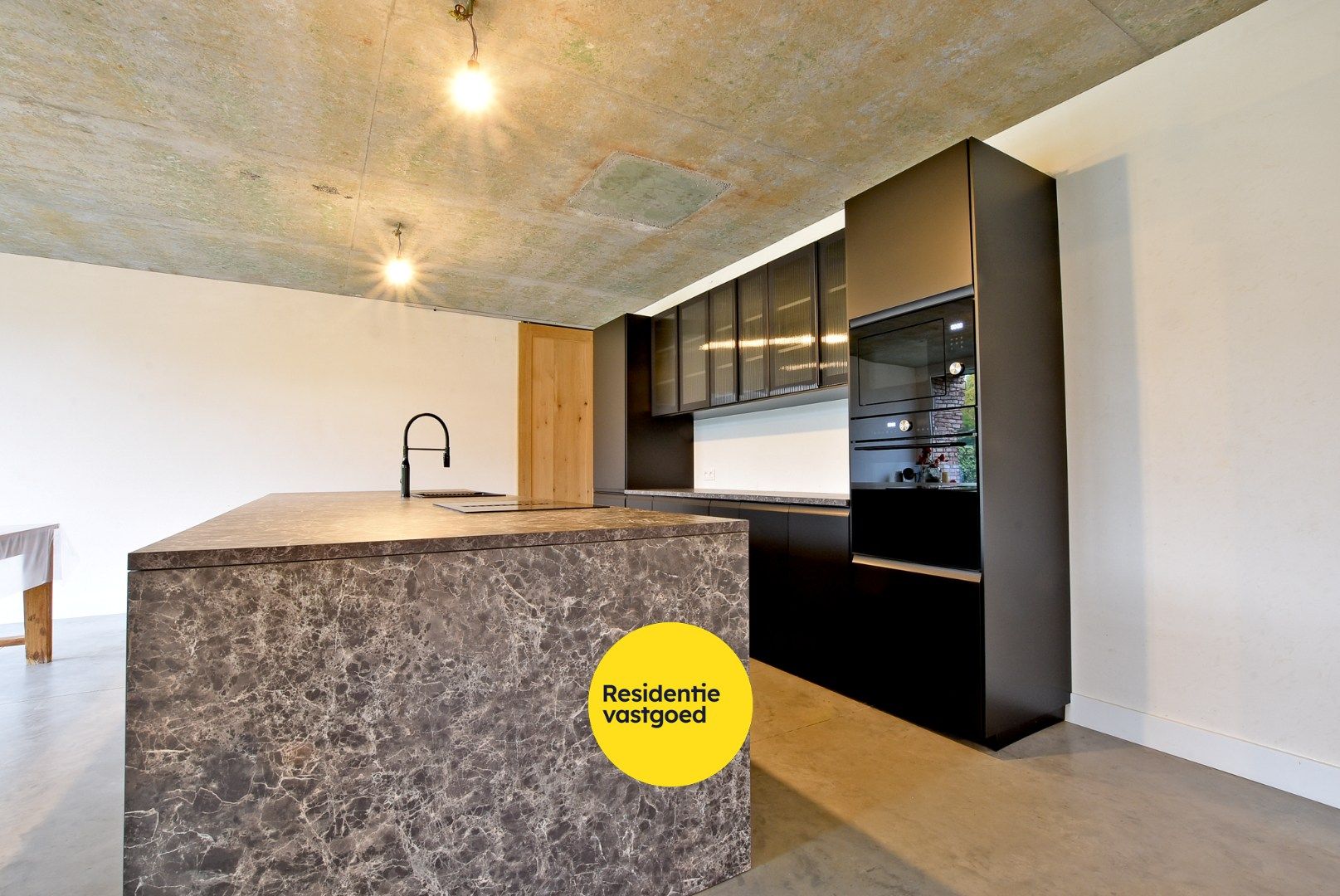 Halfopen nieuwbouwwoning aan de voet van de Zwarte Berg foto 5