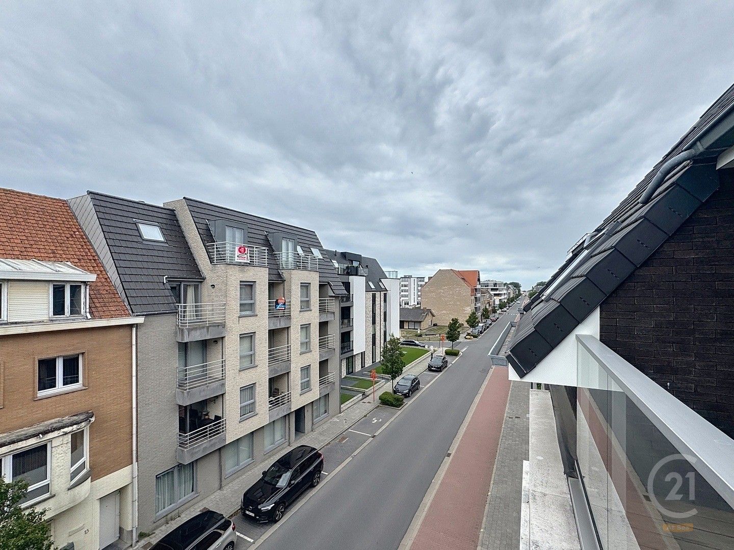 Instapklaar appartement met terras – Gelegen in het hart van Westende-Dorp foto 17