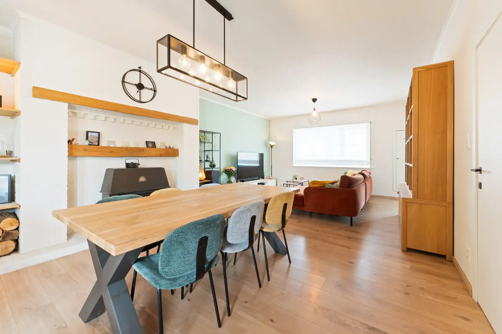 Hoofdfoto van de publicatie: Halfopen bebouwing met tuin op ruim perceel van 806 m² te koop in Nevele