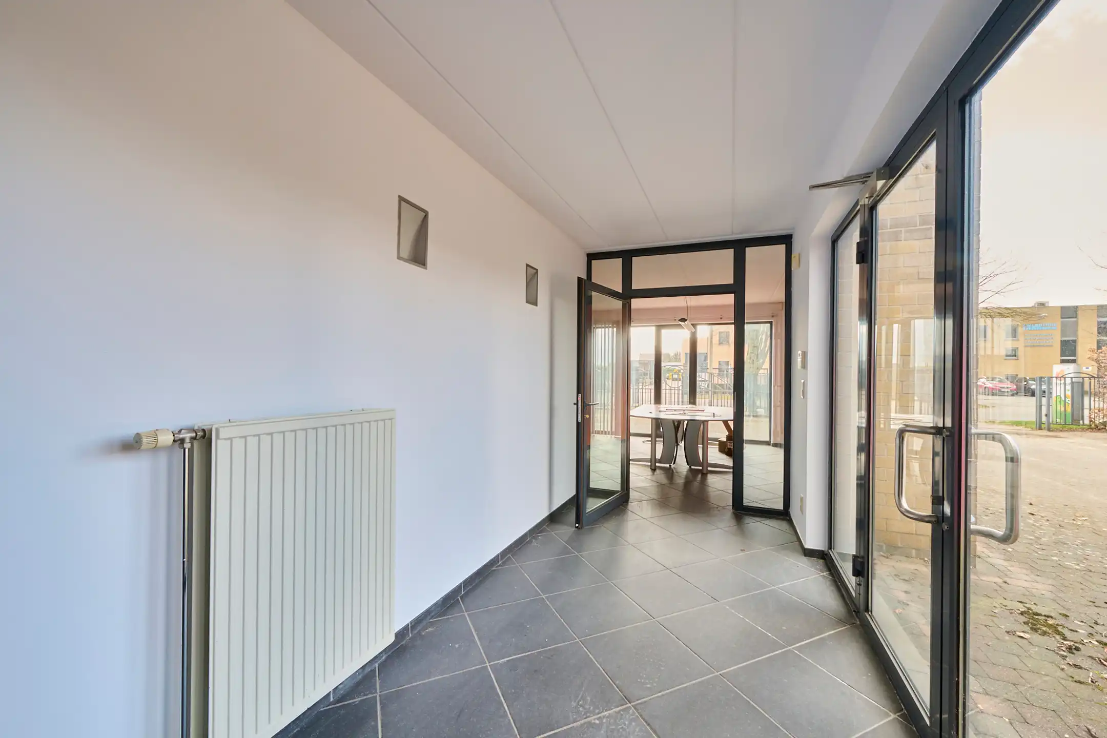 BEDRIJFSGEBOUW MET APPARTEMENT TE HUUR ZONHOVEN foto 9