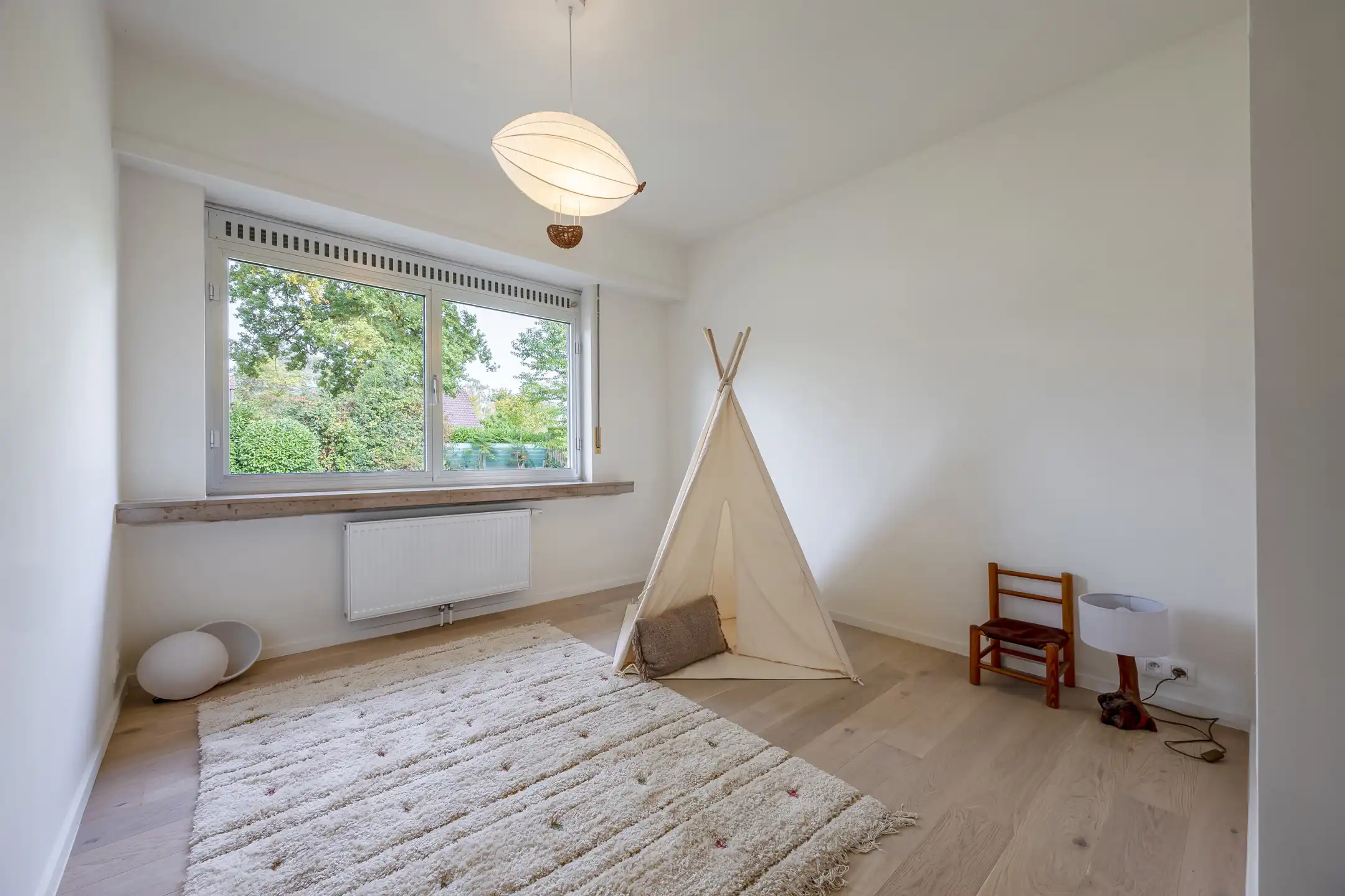 Stijlvol gerenoveerde woning in charmante Bloemenwijk foto 21