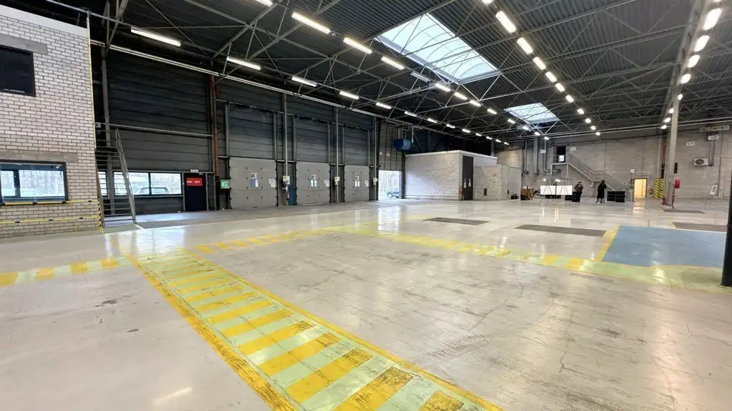 Logistiek bedrijfspand te huur nabij E19 in Mechelen-Noord foto 13