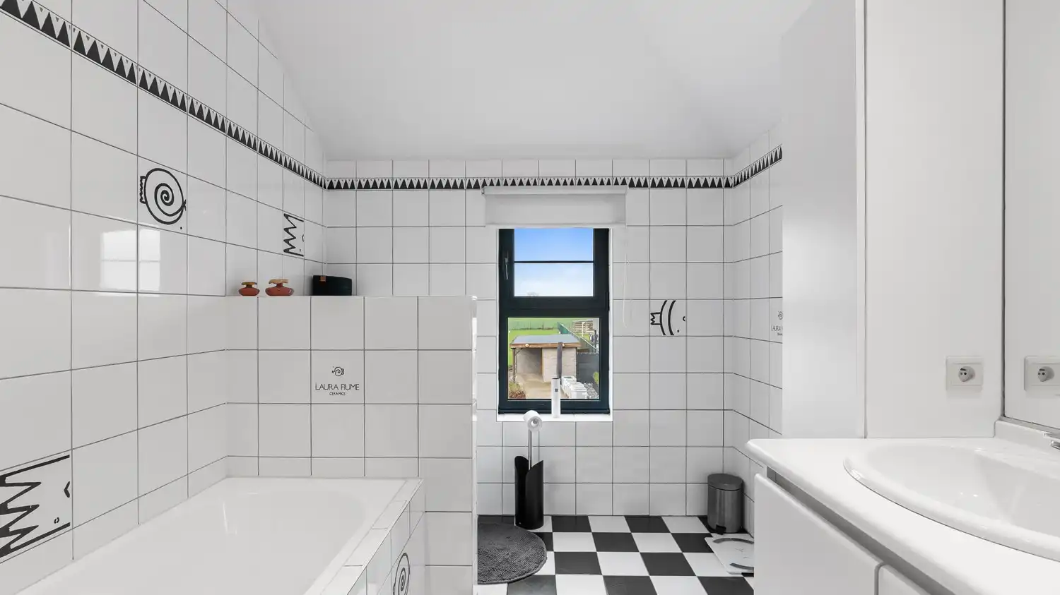 Instapklare woning met 3 slaapkamers en zeer grote tuin foto 14