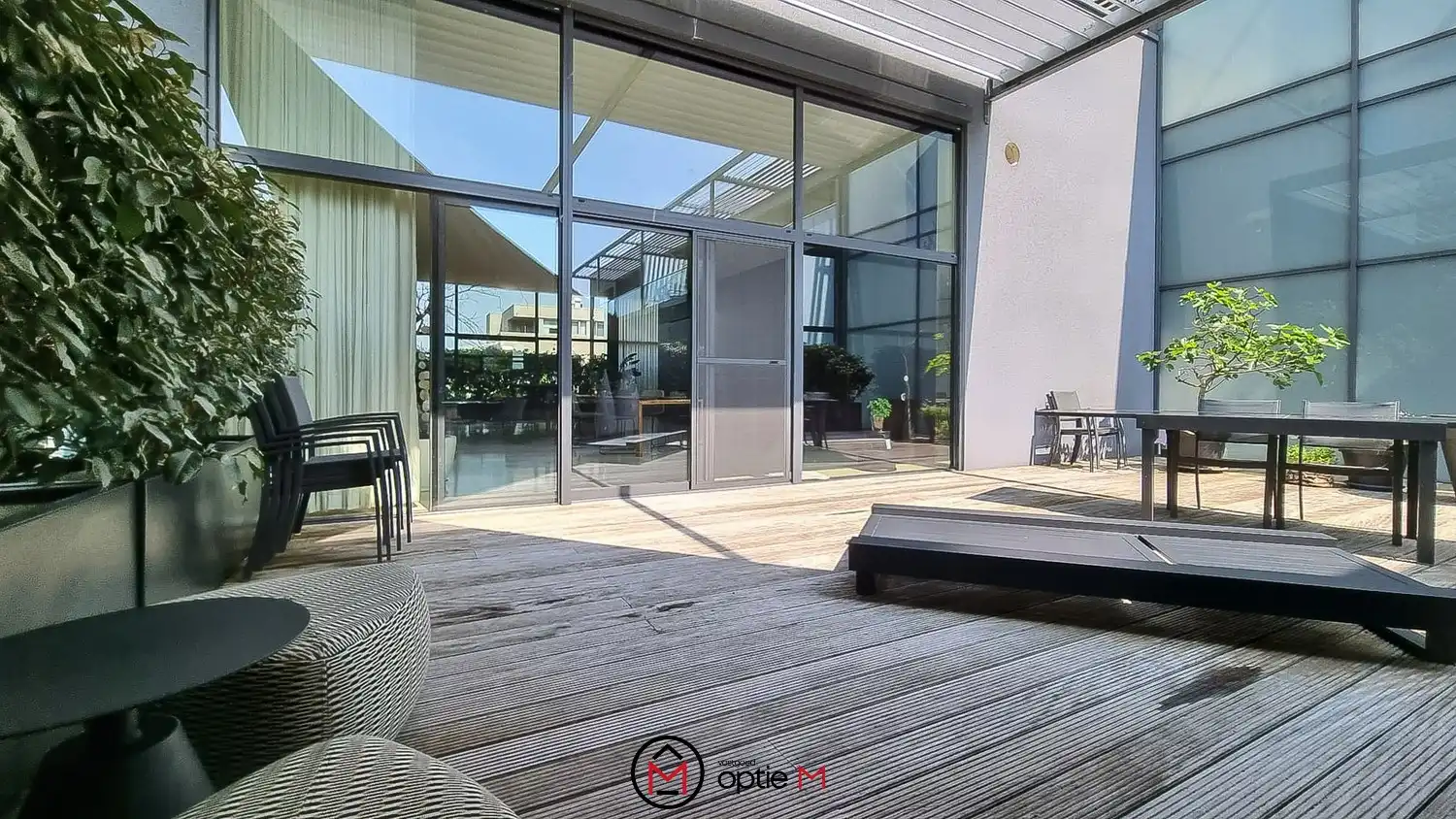 RUIME LUXE LOFT MET GROTE TERRASSEN foto 2