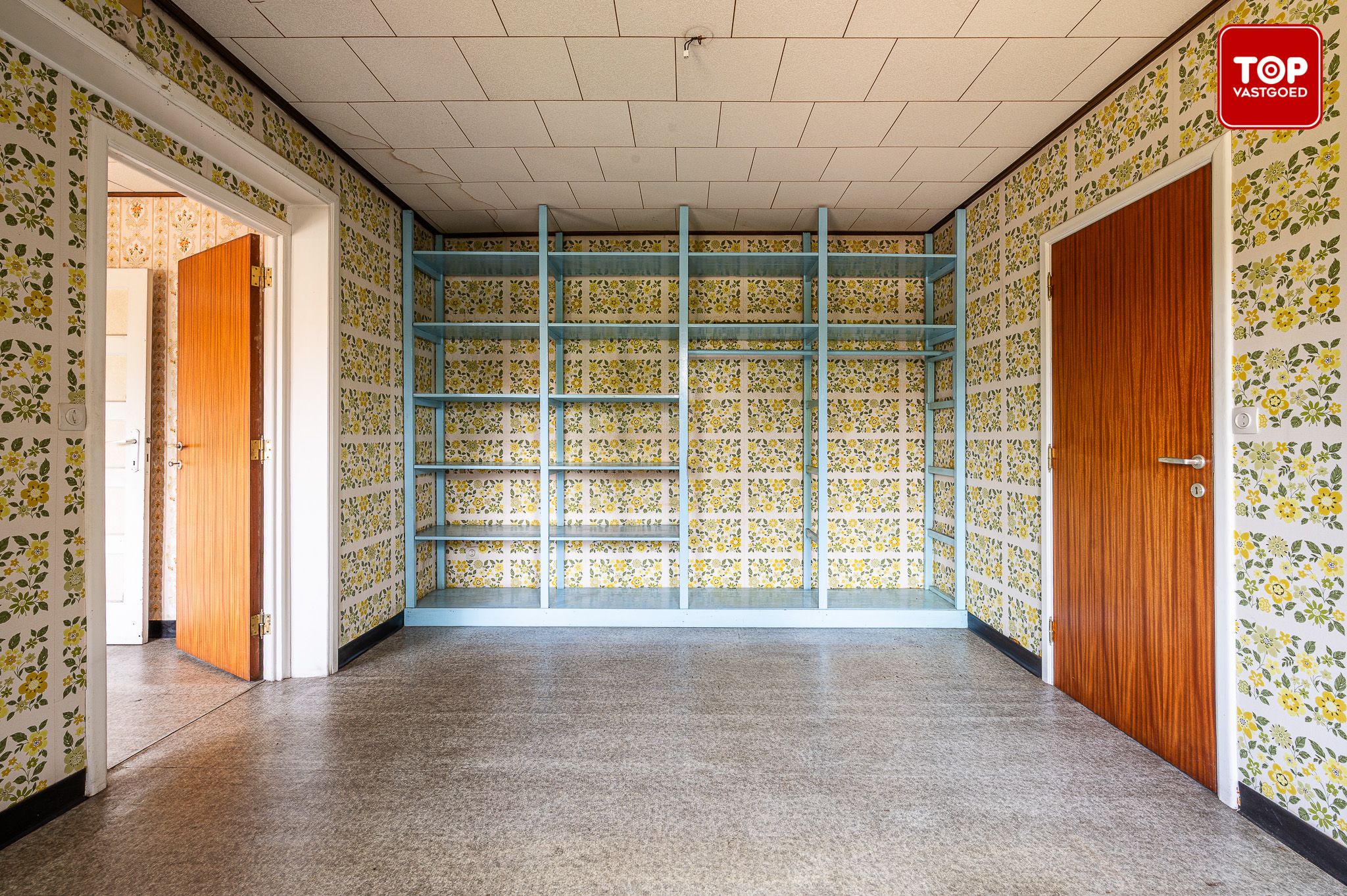 Ruime karaktervilla met magazijn op riant Perceel van 2200M².  foto 21