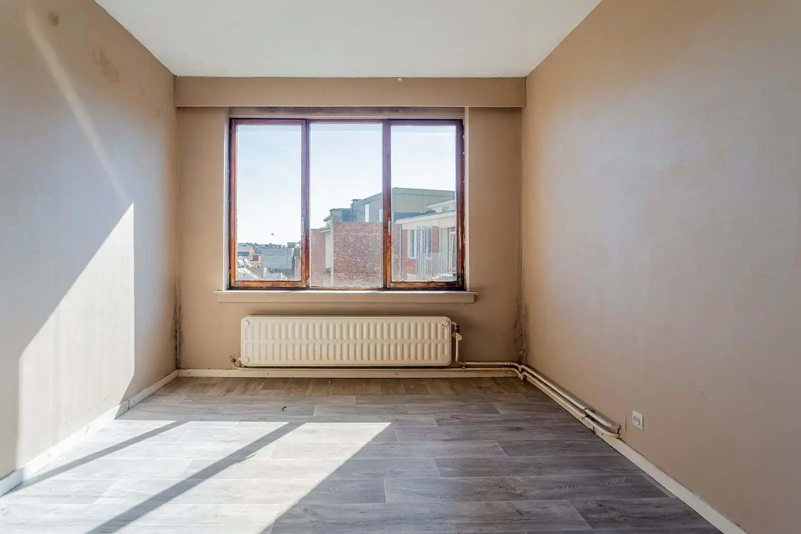 Ruim en licht appartement met 2 slaapkamers foto 13