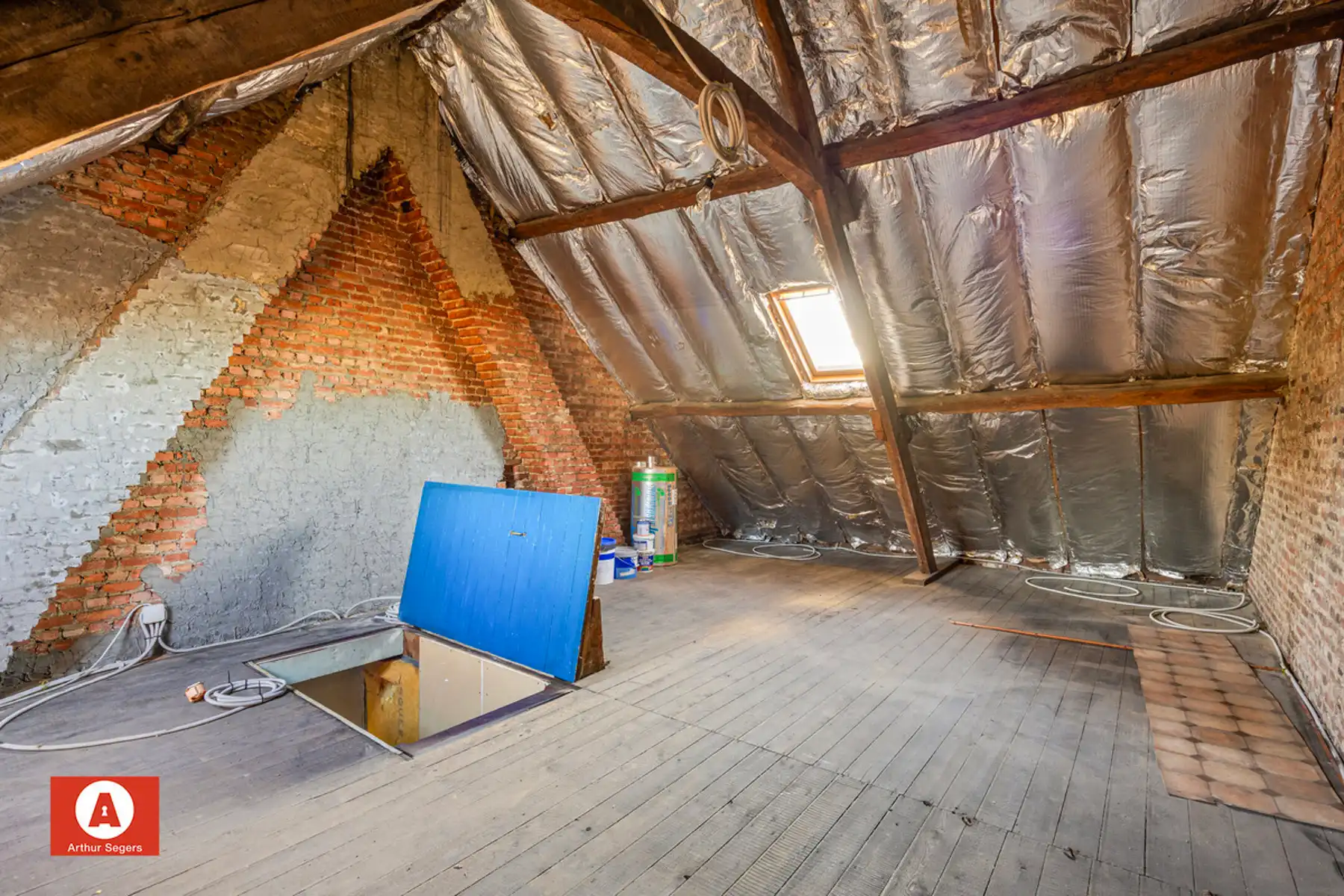 Instapklare gezinswoning pal bij centrum Buggenhout. foto 21