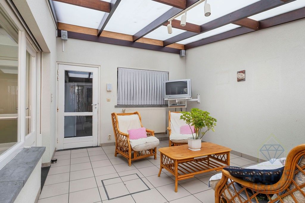 Ruime woning zonder renovatieplicht in de Seizoenswijk te Kuurne foto 9