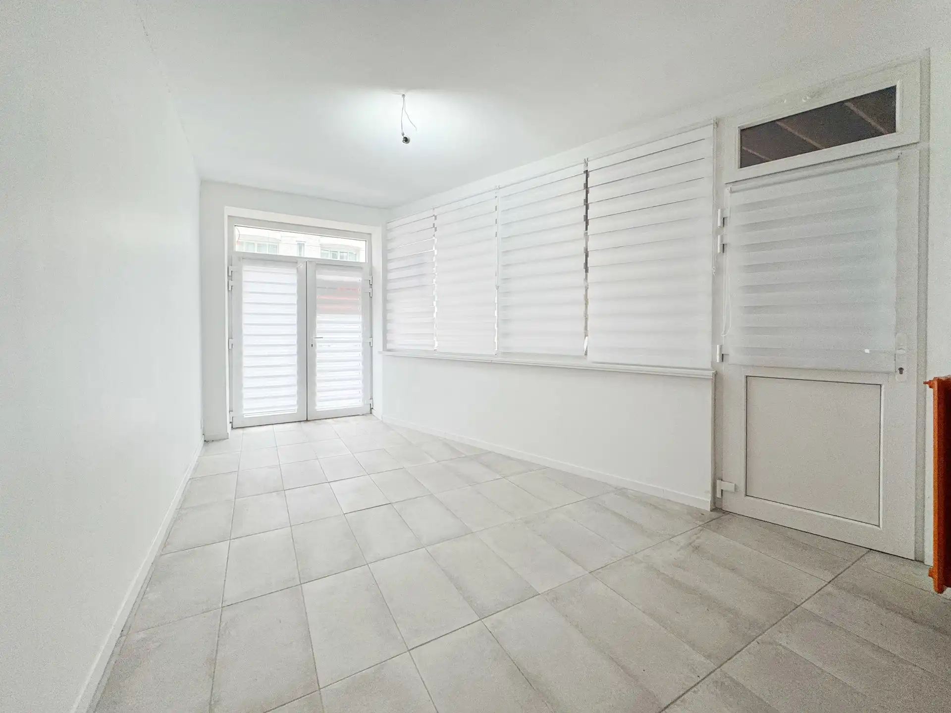 Ruim gelijkvloers pand met talloze mogelijkheden foto 11