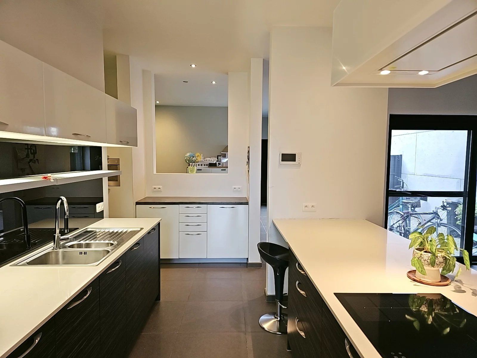 Zeer energiezuinige rustig gelegen woning, binnen de grote ring van Hasselt. foto 30