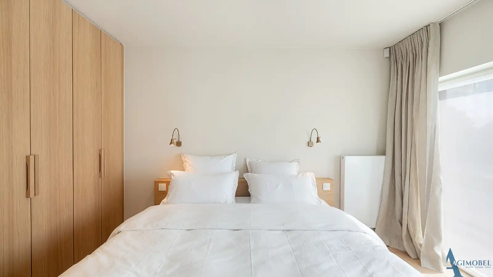 Schitterende luxe-koppelvilla met 5 slaapkamers in het rustige Duinbergen. foto 12