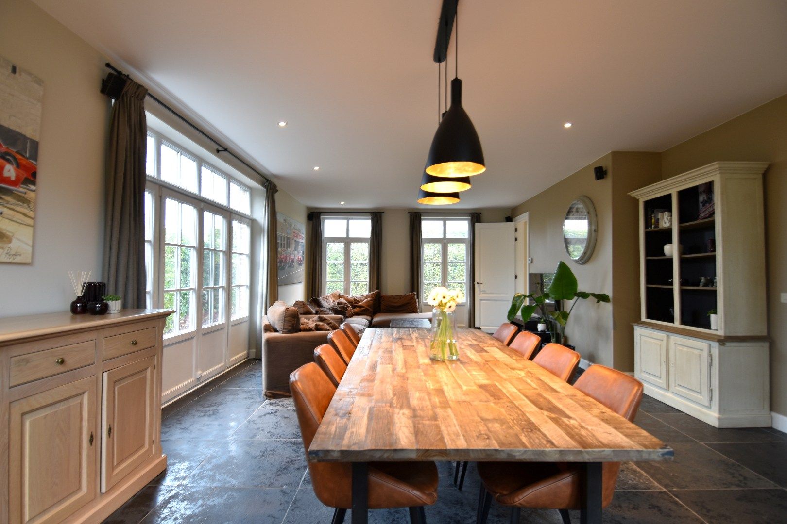 Charmante, gezinswoning in landelijke stijl met 5 slaapkamers, garage en zonnige tuin te koop in Bellegem foto 7