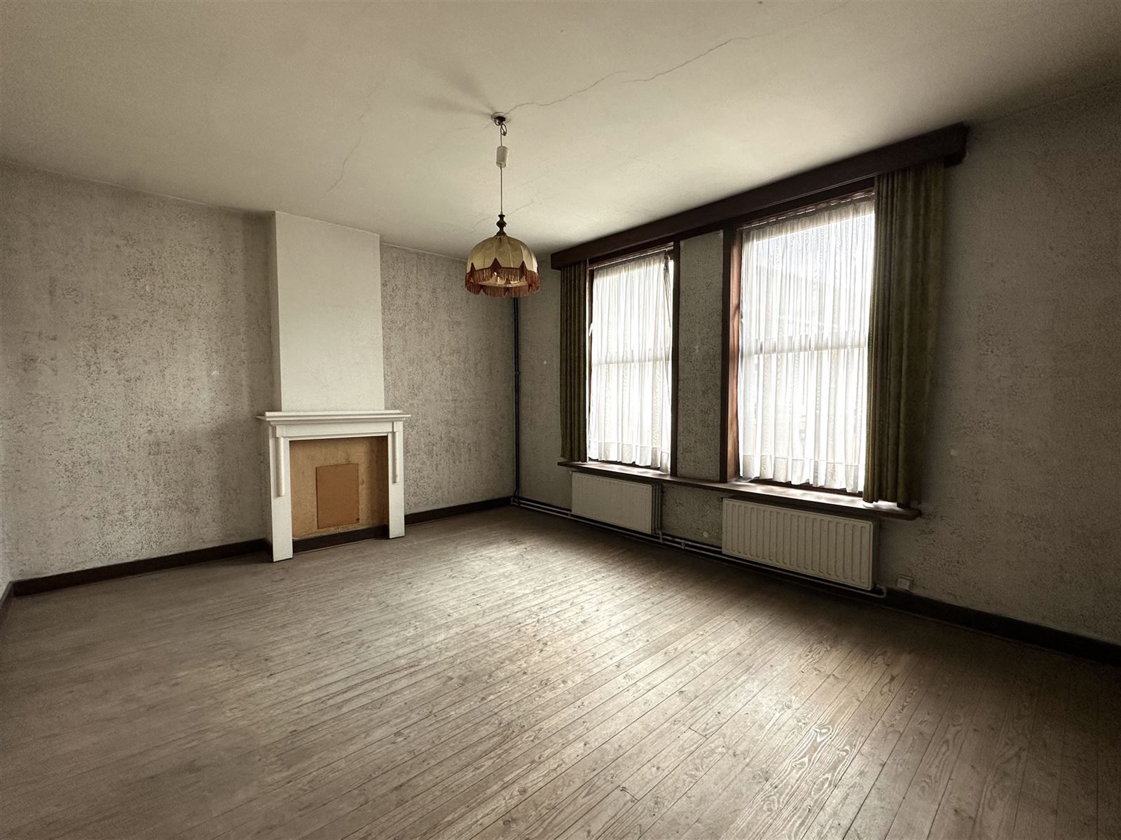 karaktervolle woning met handelsruimte in hartje Zottegem! foto 14