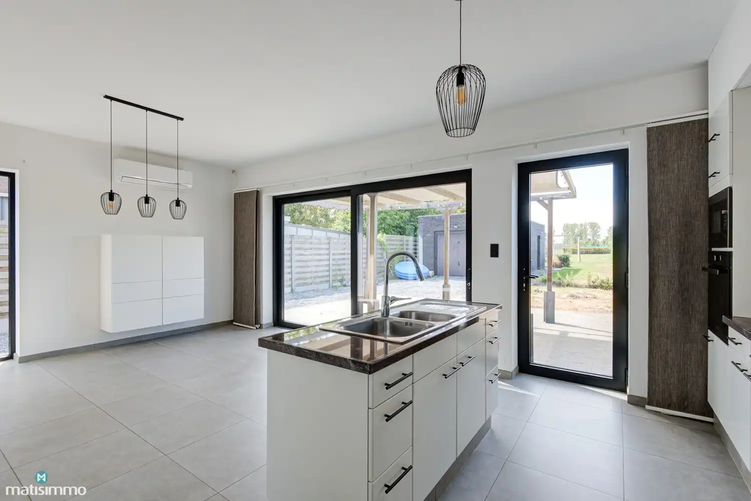RECENTE EN ENERGIEZUINIGE WONING MET 3 SLAAPKAMERS, RUIM ZUIDWESTGERICHT PERCEEL VAN 3.357 M² EN GARAGE TE WELLEN foto 11