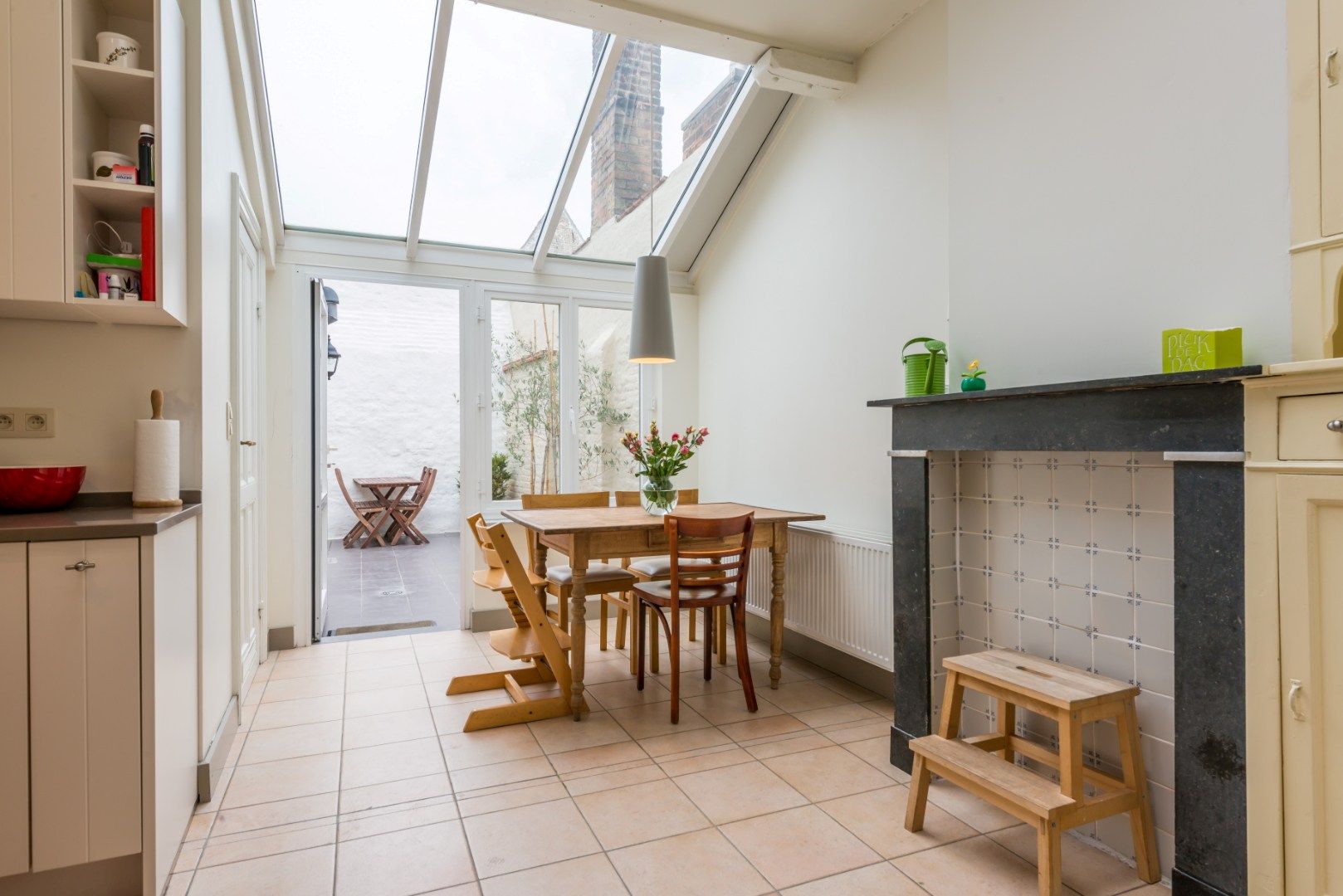 Karaktervolle stadswoning met modern comfort en authentieke ziel foto 8