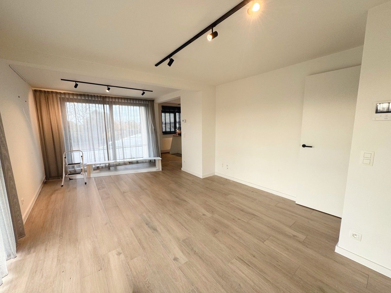 TE HUUR: Modern Nieuwbouwappartement met garage dicht nabij Maastricht foto 3