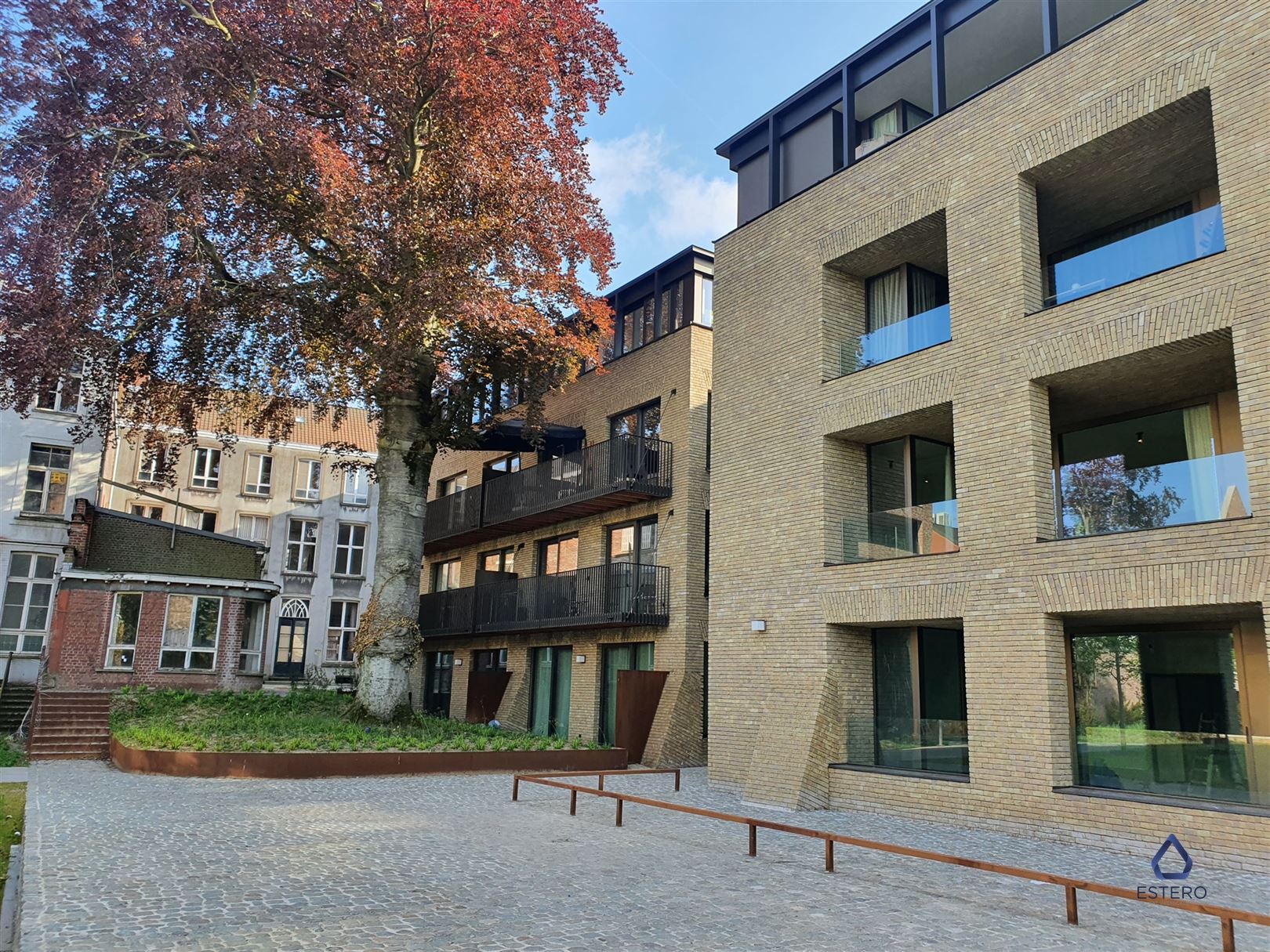 Nieuwbouw gelijkvloers appartement te Kortrijk  foto {{pictureIndex}}