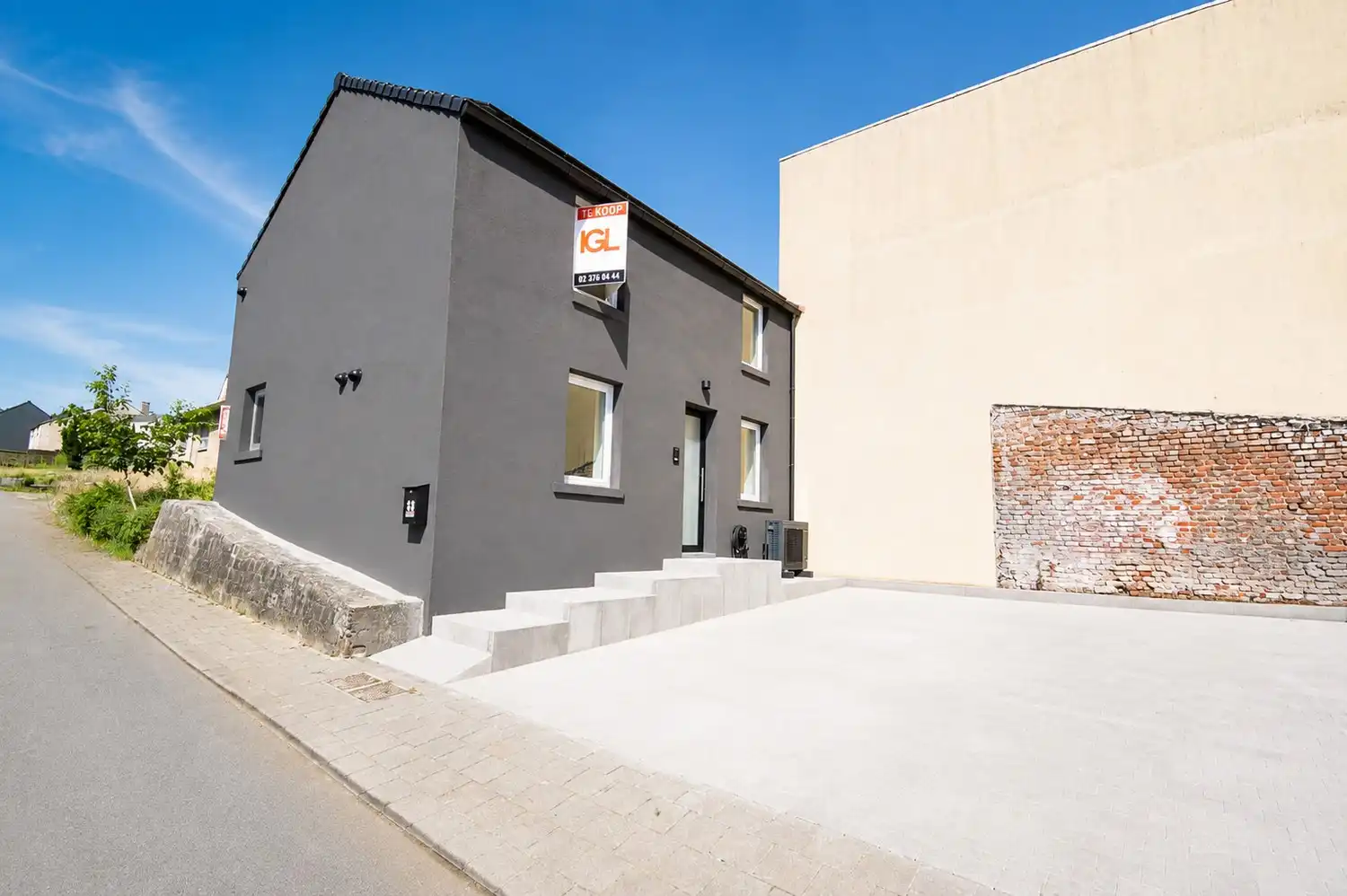 Energiezuinige woning met tuin en 2 staanplaatsen in Lembeek foto {{pictureIndex}}
