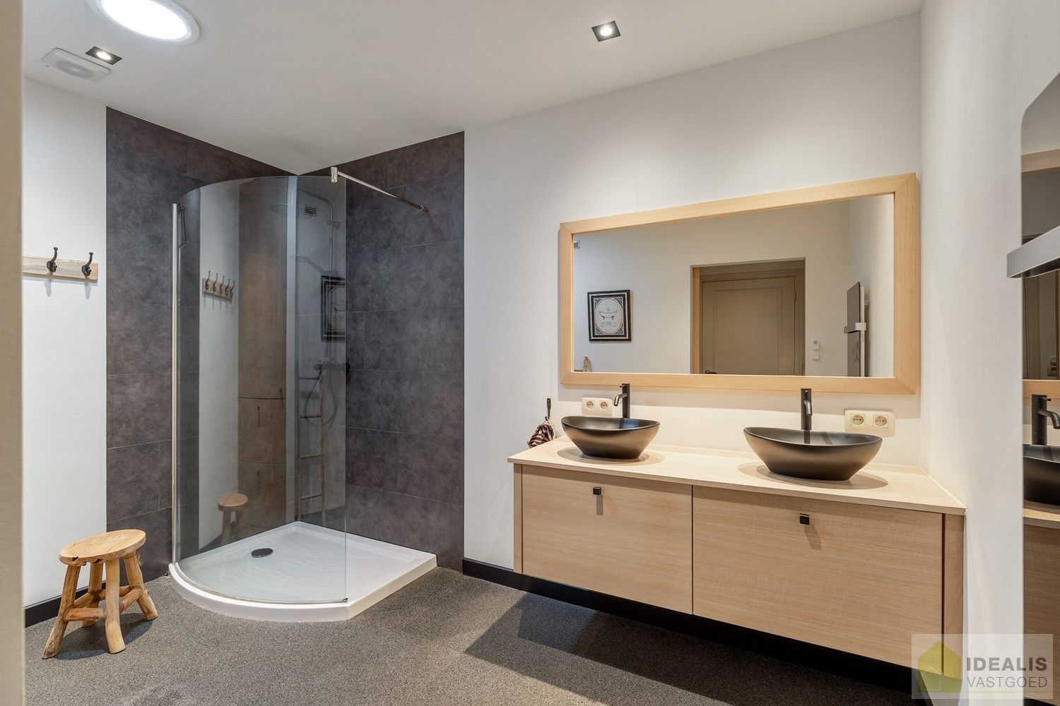 IDEALIS VASTGOED – Prachtige, stijlvolle woning mét B&B-gedeelte, van maar liefst +-315m² foto 32
