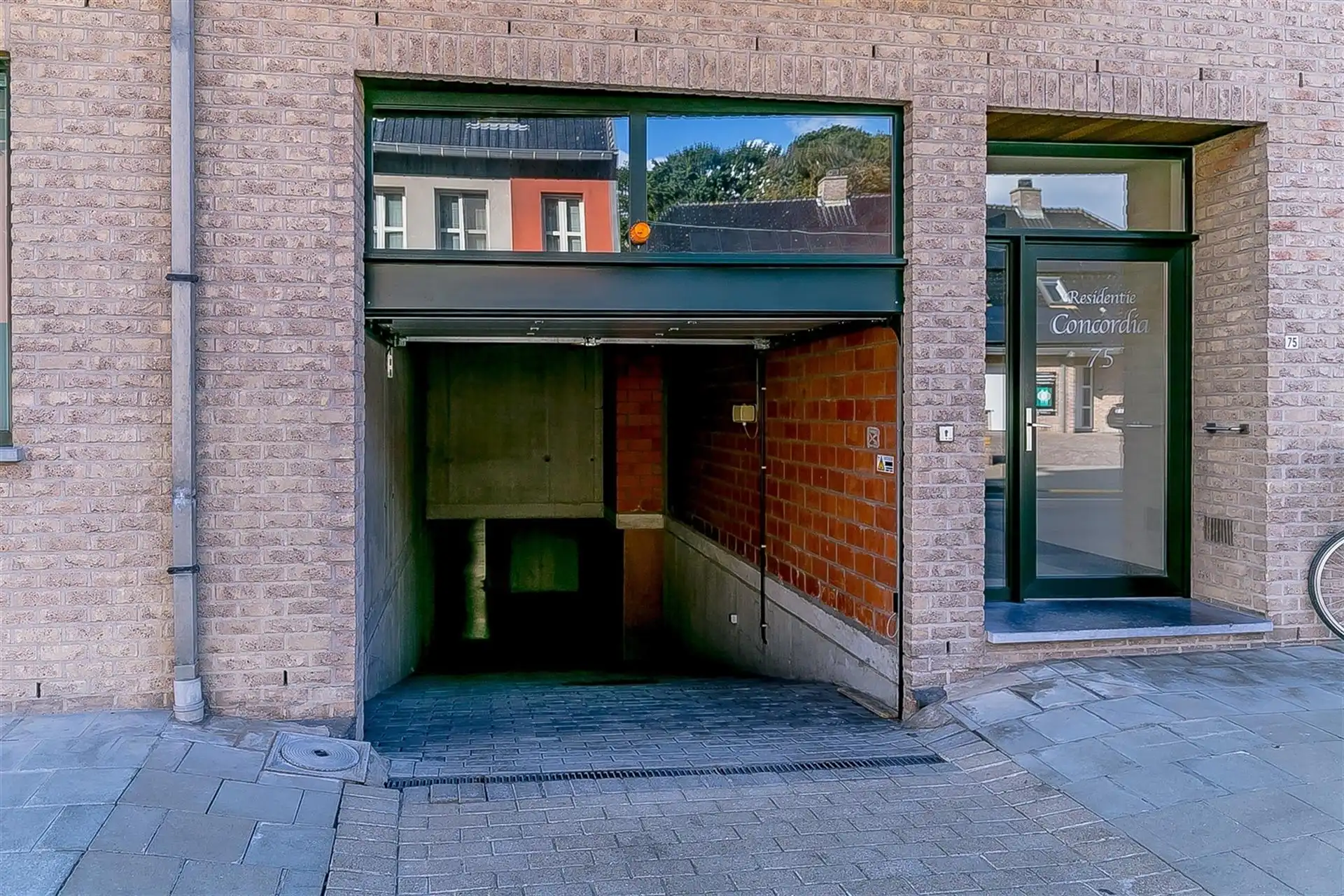 Parking/Garagebox foto 2