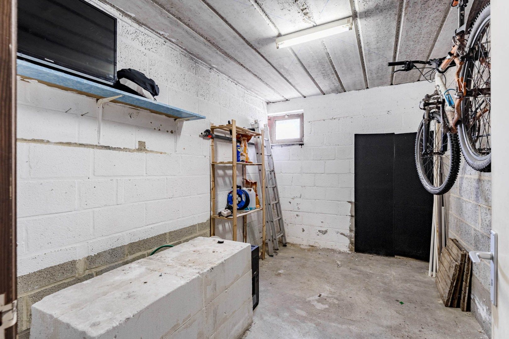 Verzorgd tweeslaapkamer-appartement met garage en berging op enkele minuutjes van het centrum van Munsterbilzen foto 26