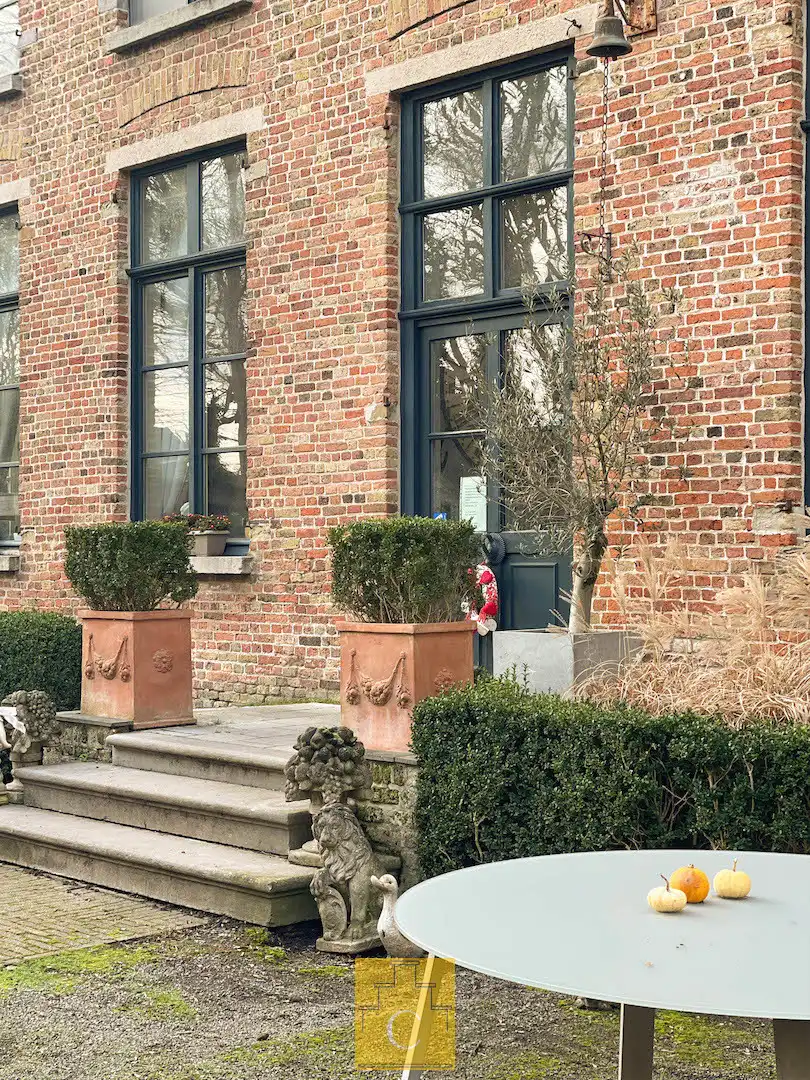 Volledig vernieuwde serviceflat met zonnig terras in een groene oase nabij het centrum van Brugge foto 15