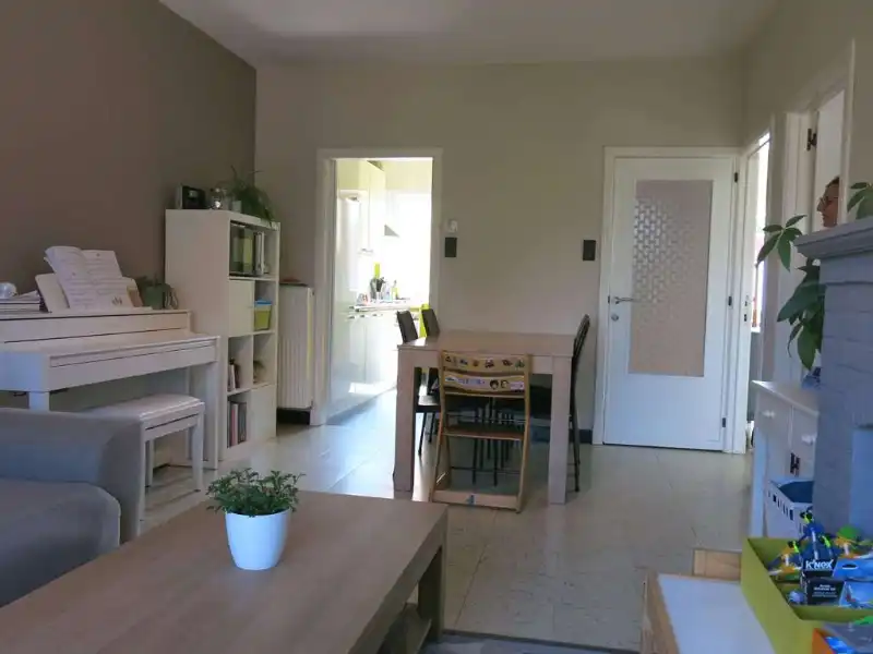 Ruime 2-slaapkamerwoning met Tuin te huur in Assebroek Brugge foto 3